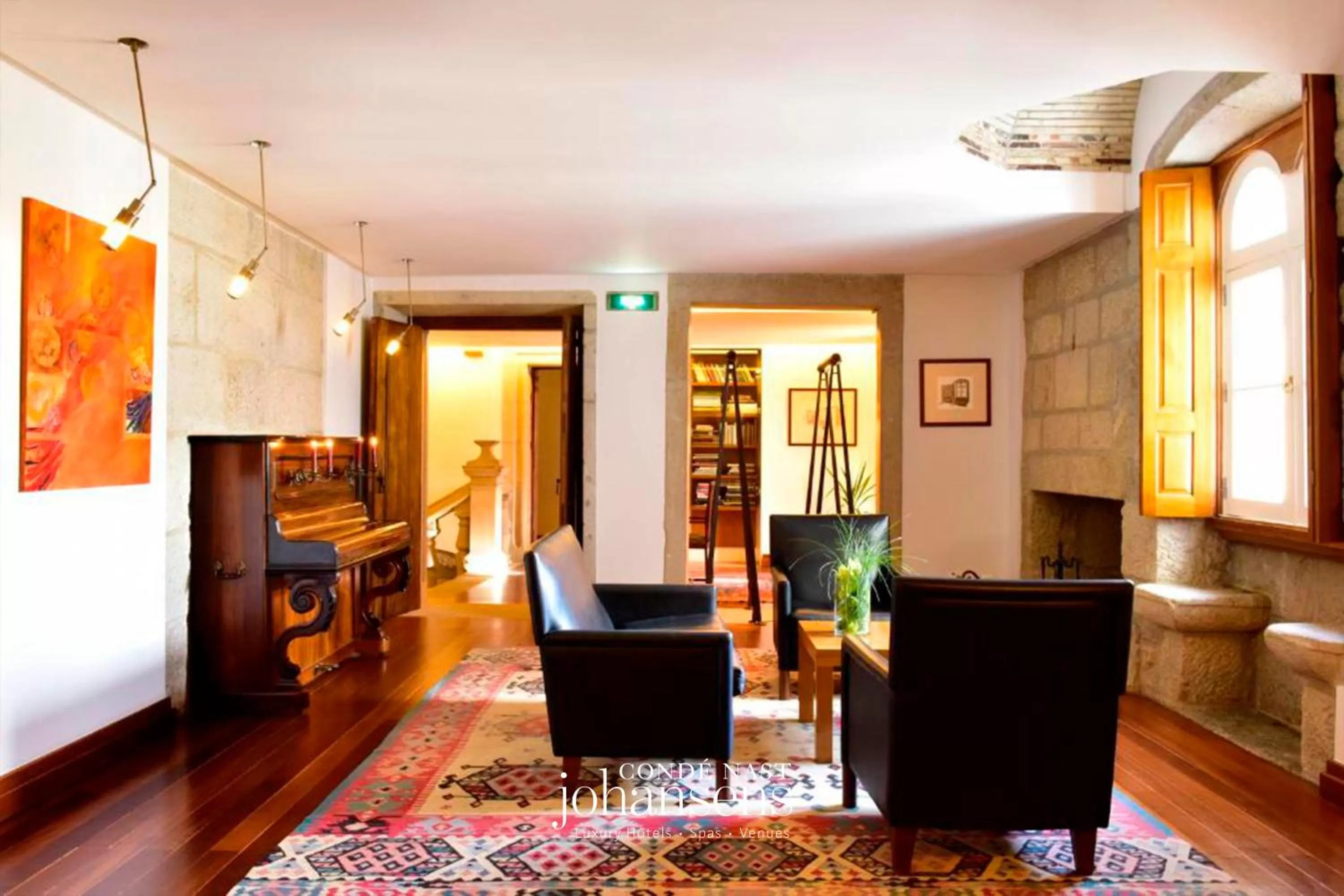 Living room in Casa Melo Alvim - by Unlock Hotels