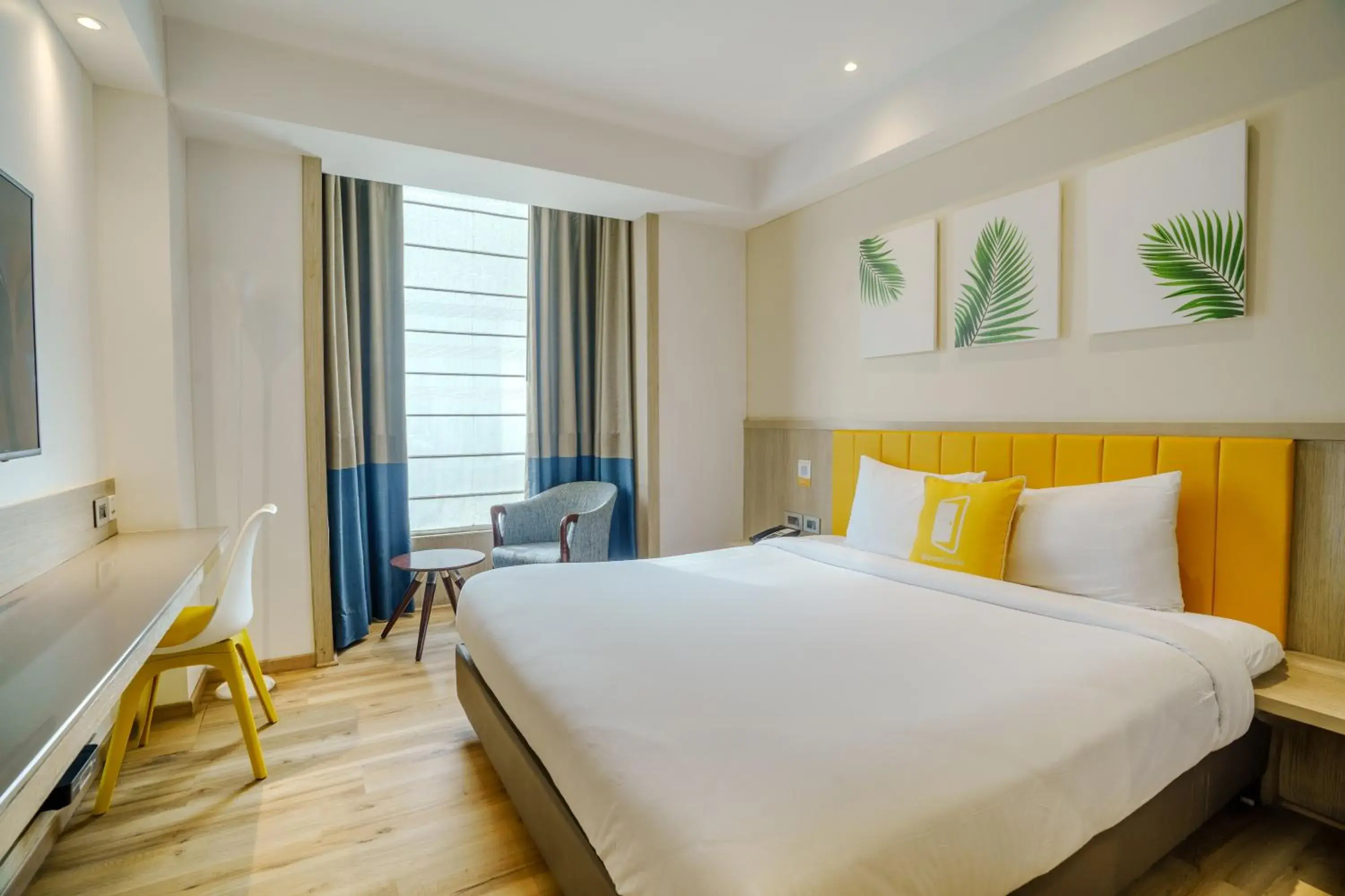 Superior King Room in Bloom Hotel - Karol Bagh Superior King Room in Bloom Hotel - Karol Bagh