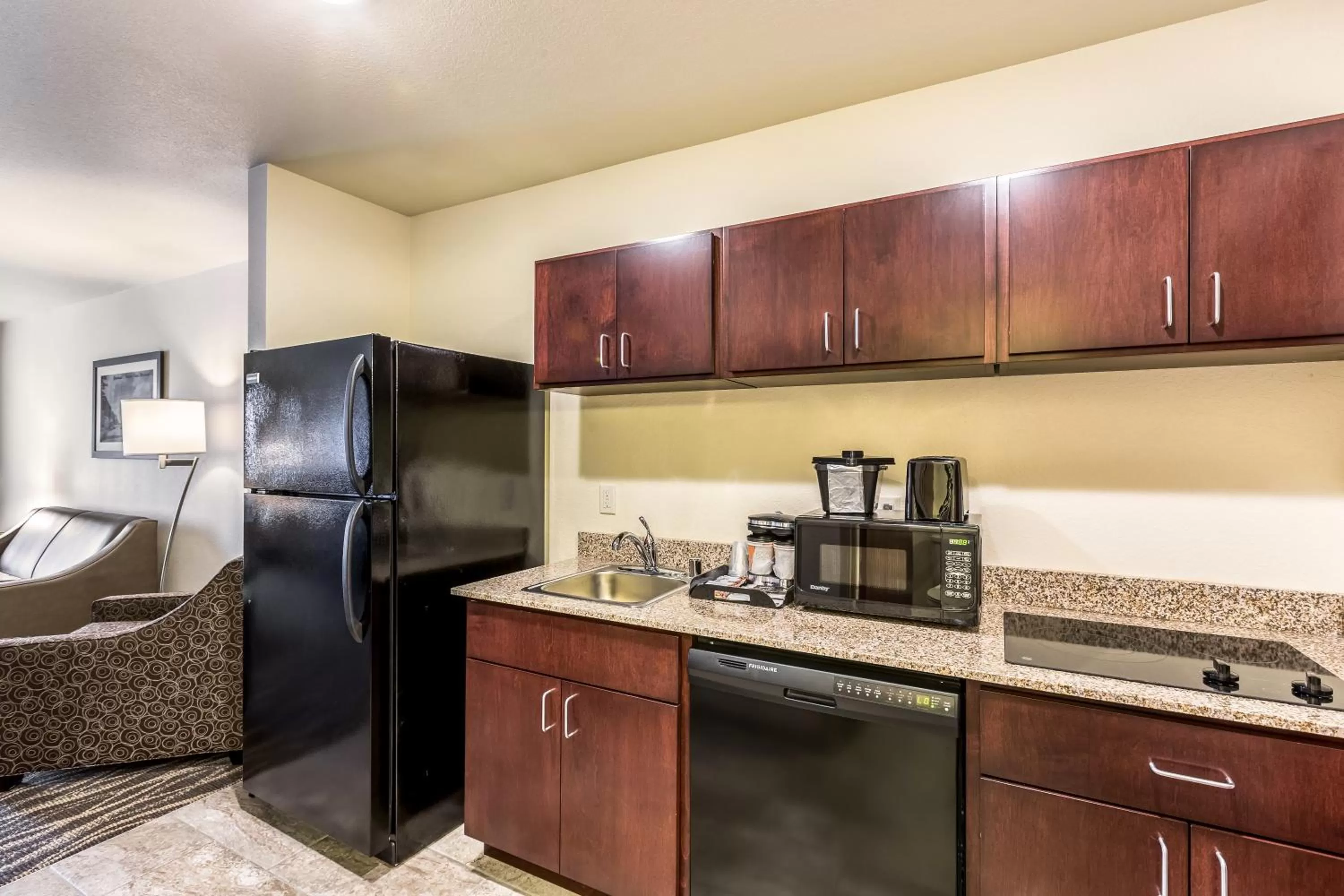 Kitchen or kitchenette in Cobblestone Hotel & Suites Hartford