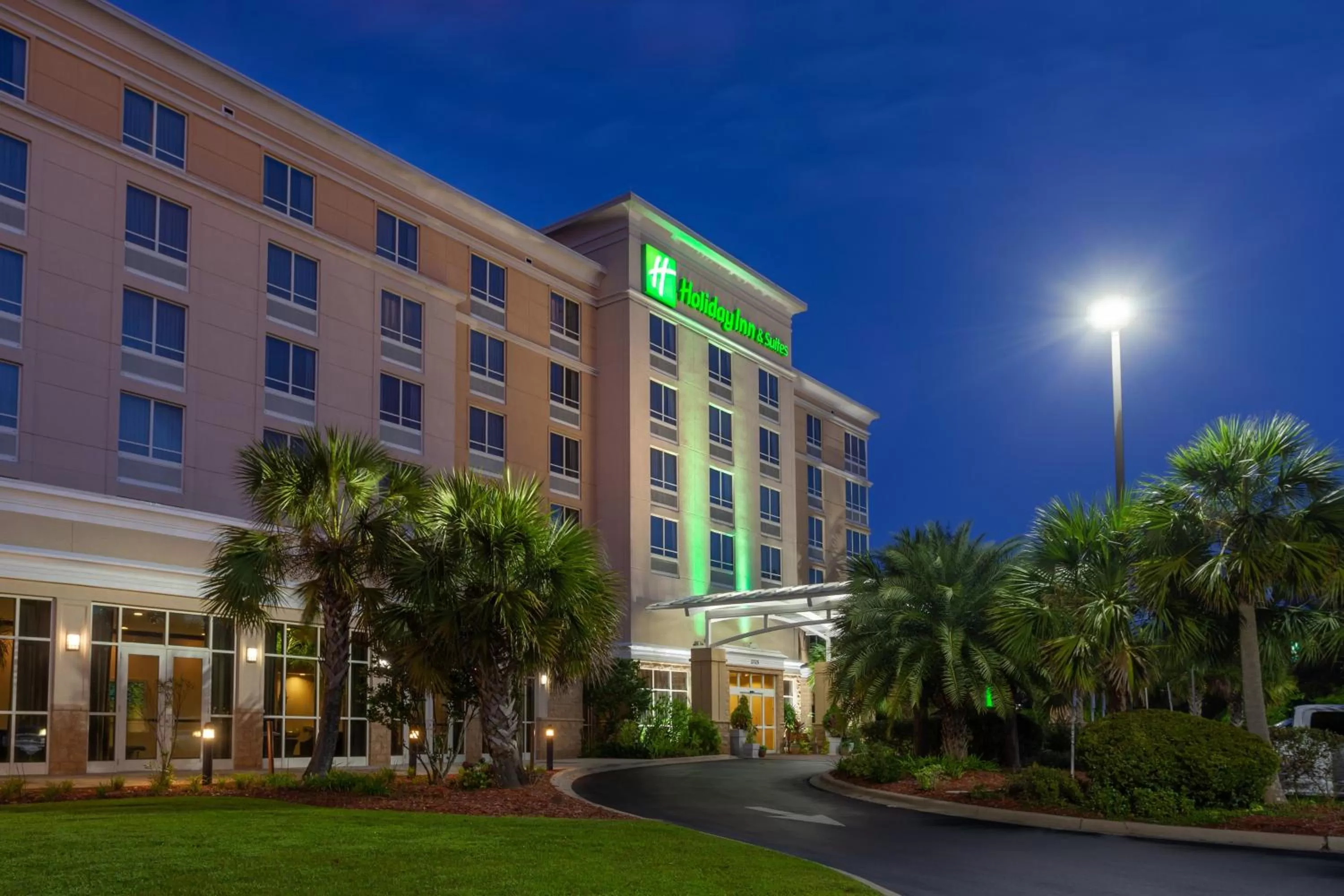 Property building in Holiday Inn Hotel & Suites Tallahassee Conference Center North by IHG