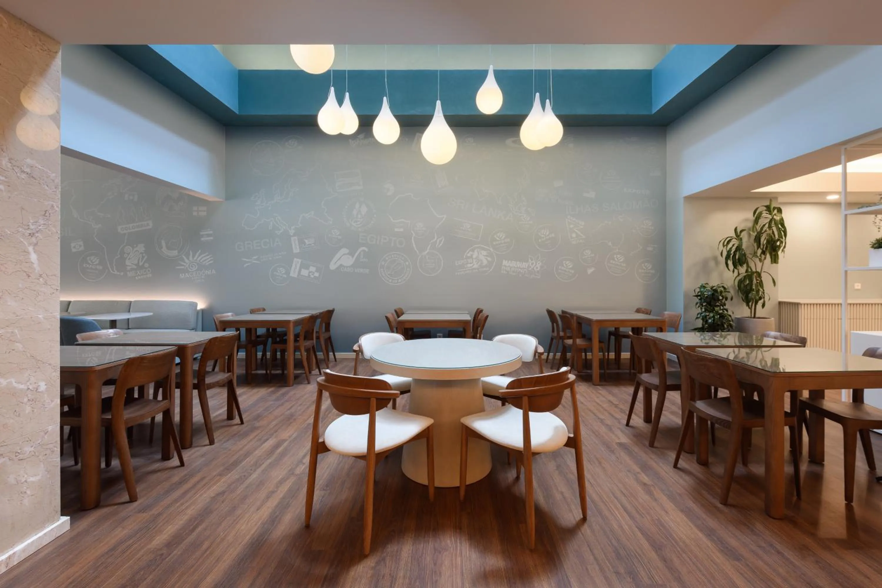 Dining area in Melia Lisboa Oriente Hotel