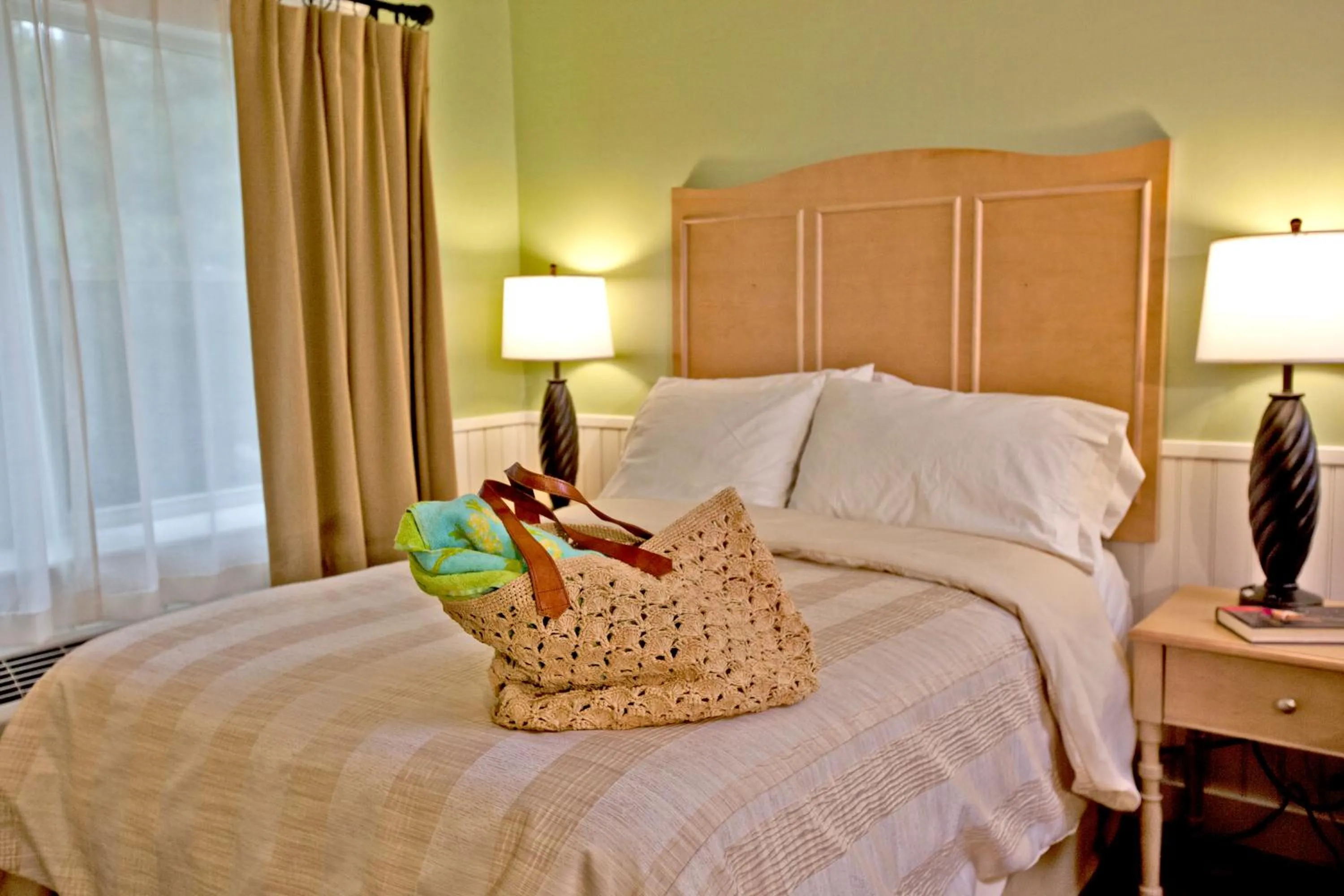 One-Bedroom Suite in Holly Tree Resort