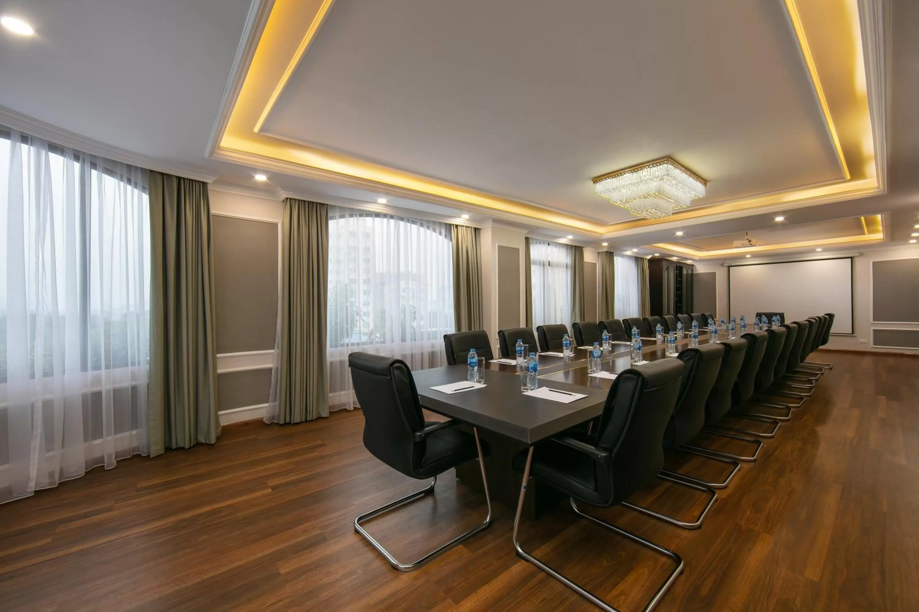 Fitness centre/facilities in Halais Hotel