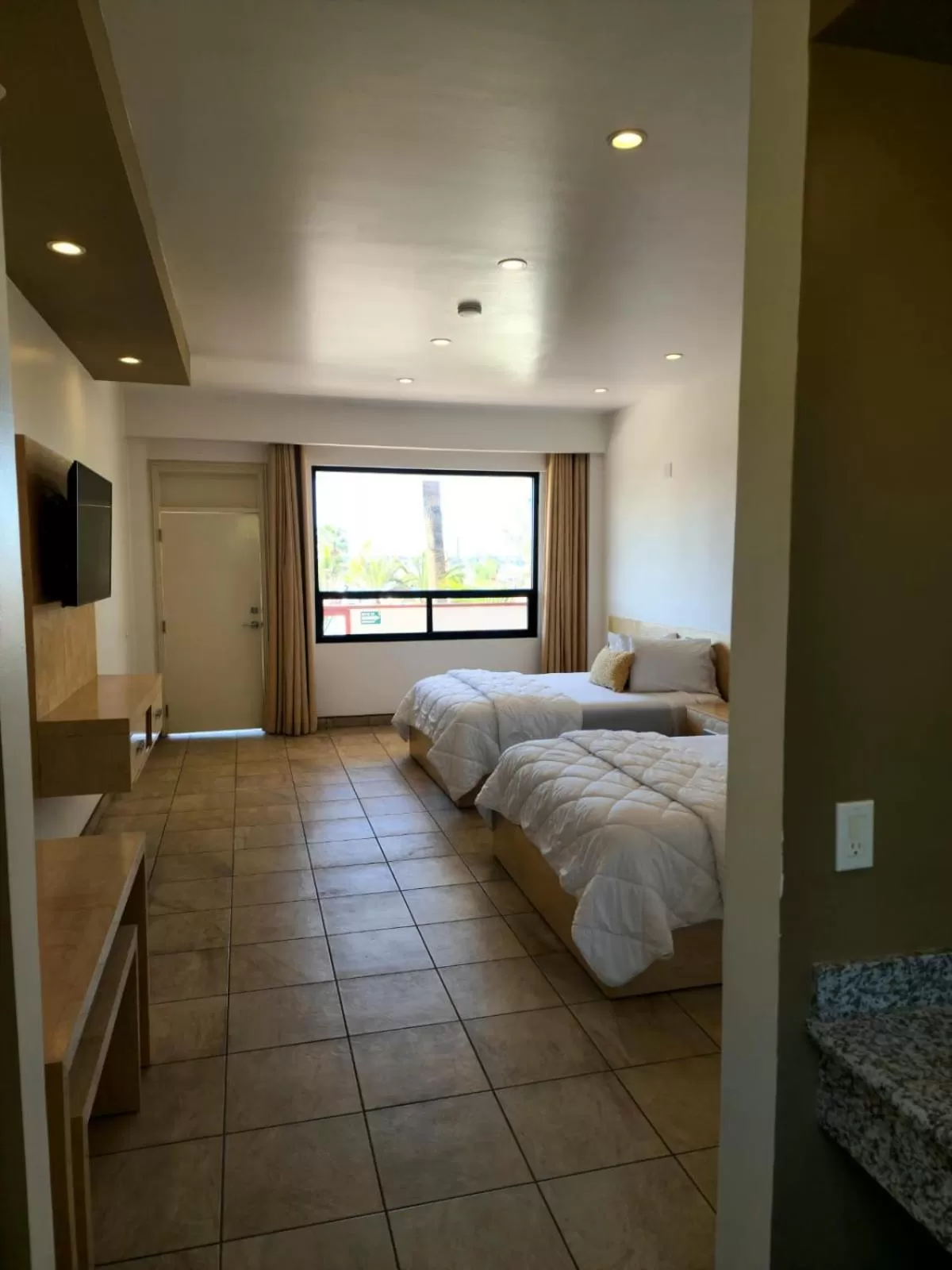 Inner courtyard view, Bed in Hotel Paraiso Las Palmas