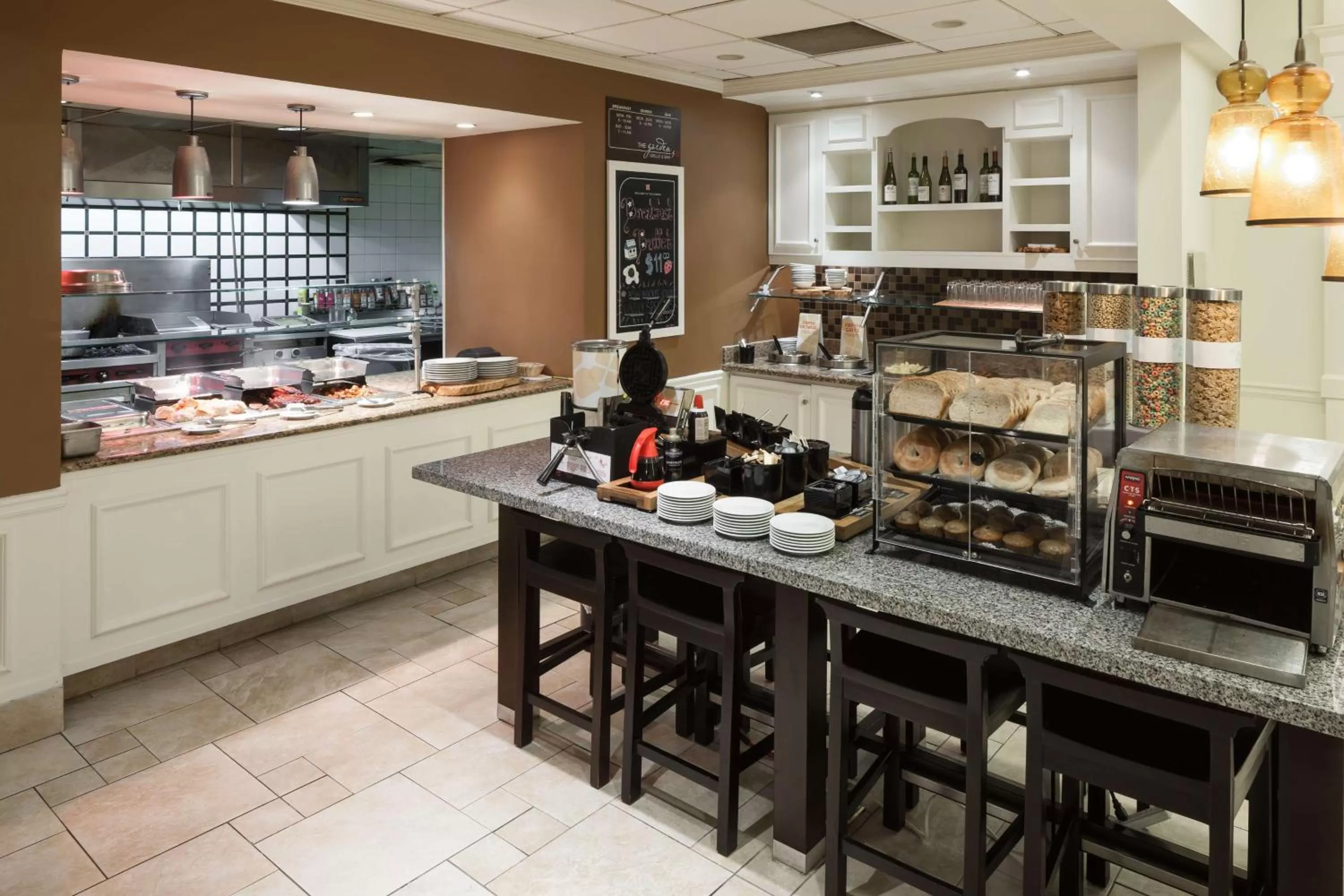 Restaurant/places to eat in Hilton Garden Inn Savannah Airport