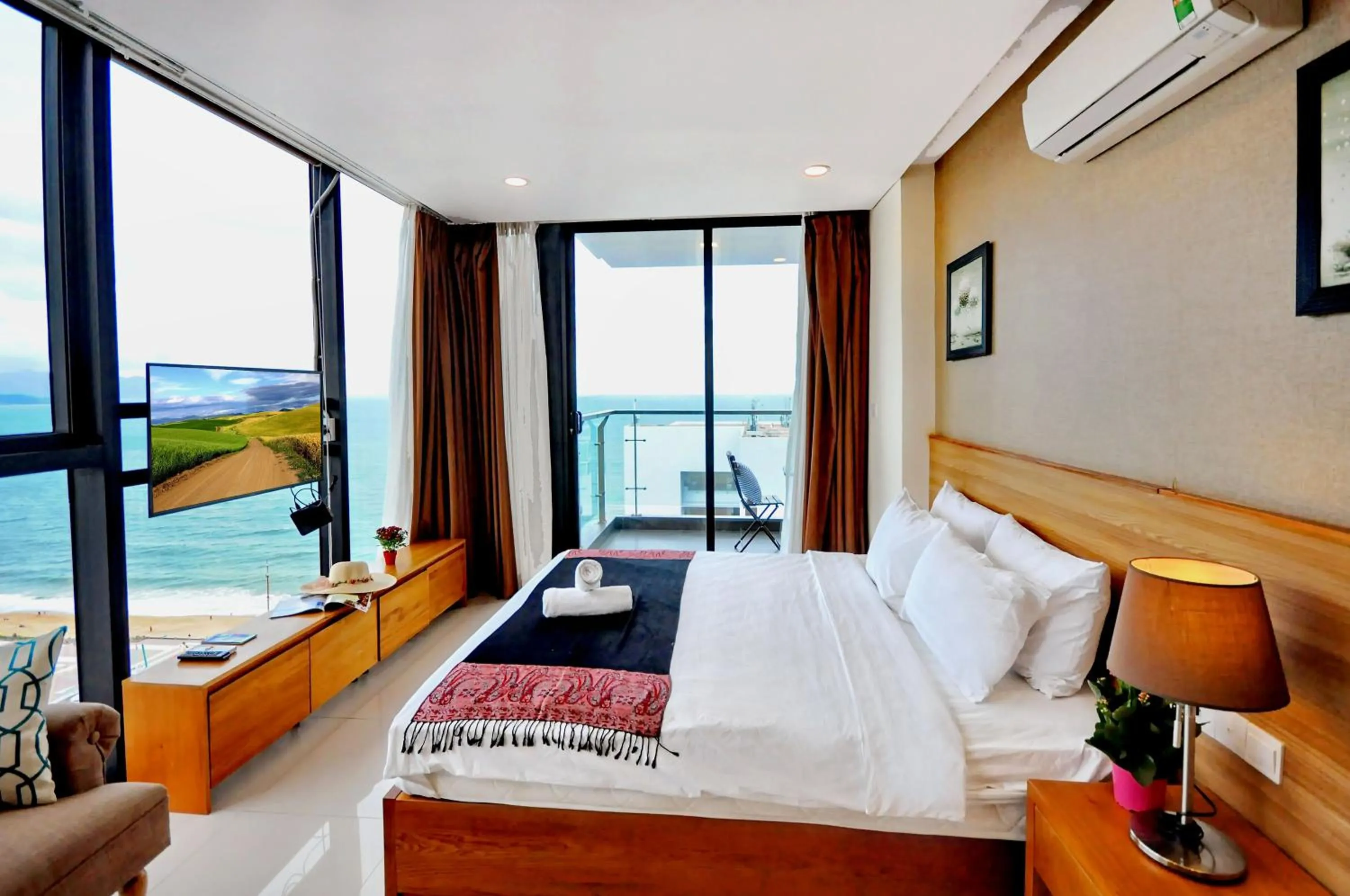 Bed in Holi Beach Hotel & Apartments