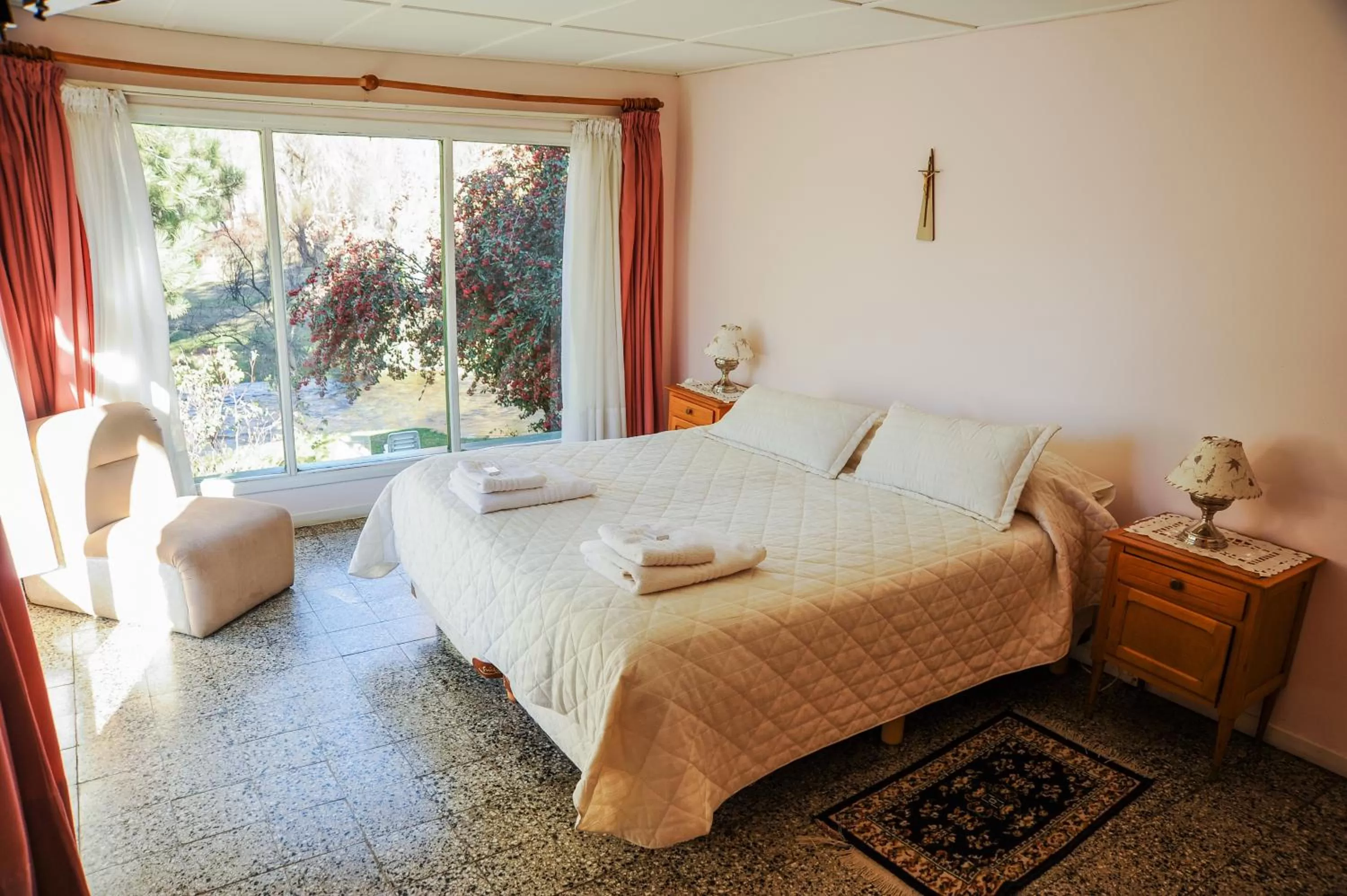 Day, Bed in Hostería Chimehuin