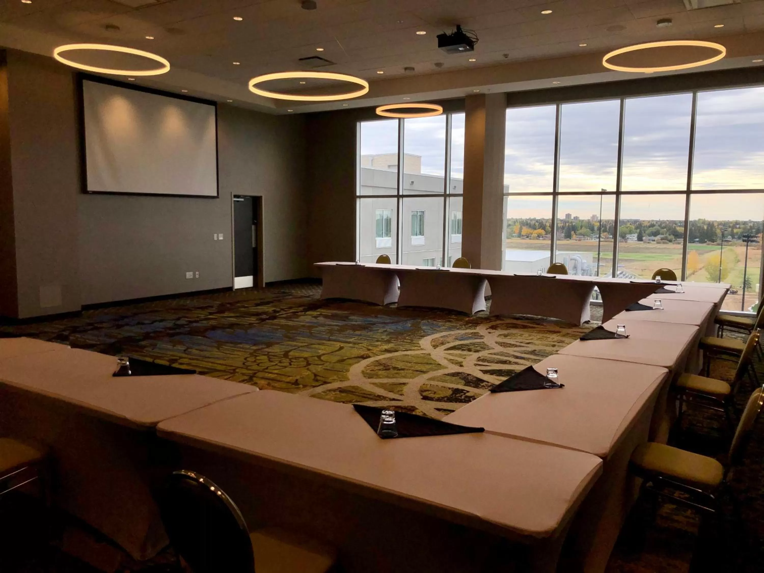 Banquet/Function facilities in Holiday Inn Express & Suites - Saskatoon East - University by IHG