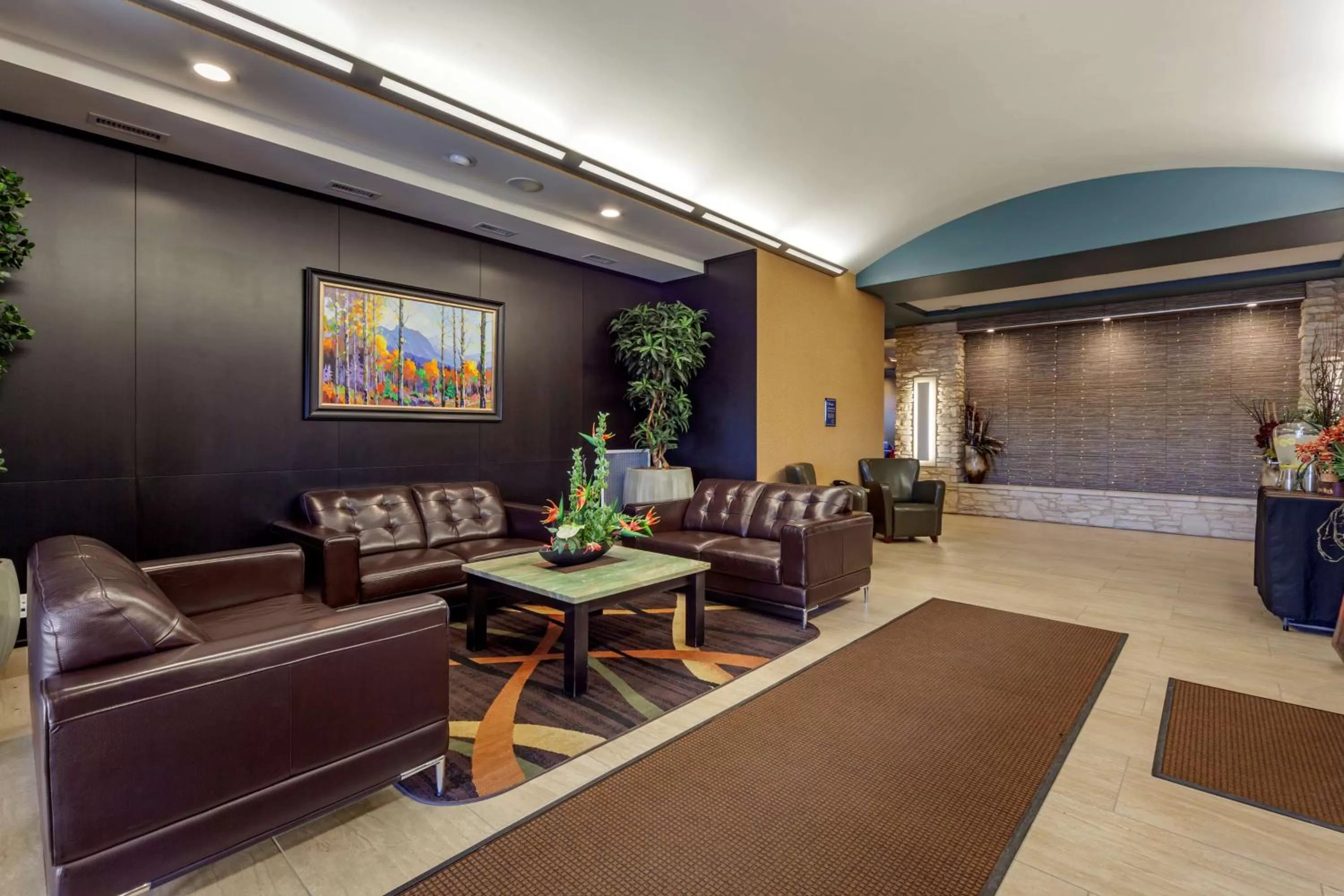 Lobby or reception in Best Western Plus Drayton Valley