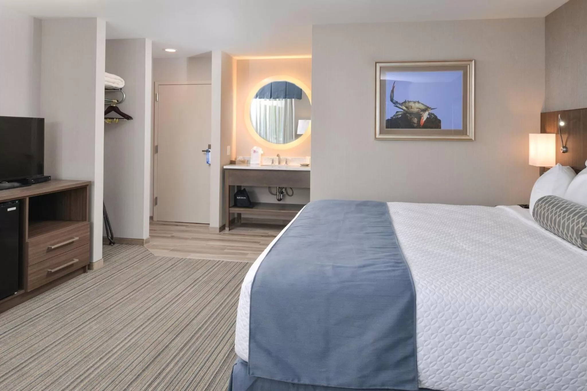 View (from property/room), Bed in Anchored Inn at Hidden Harbor