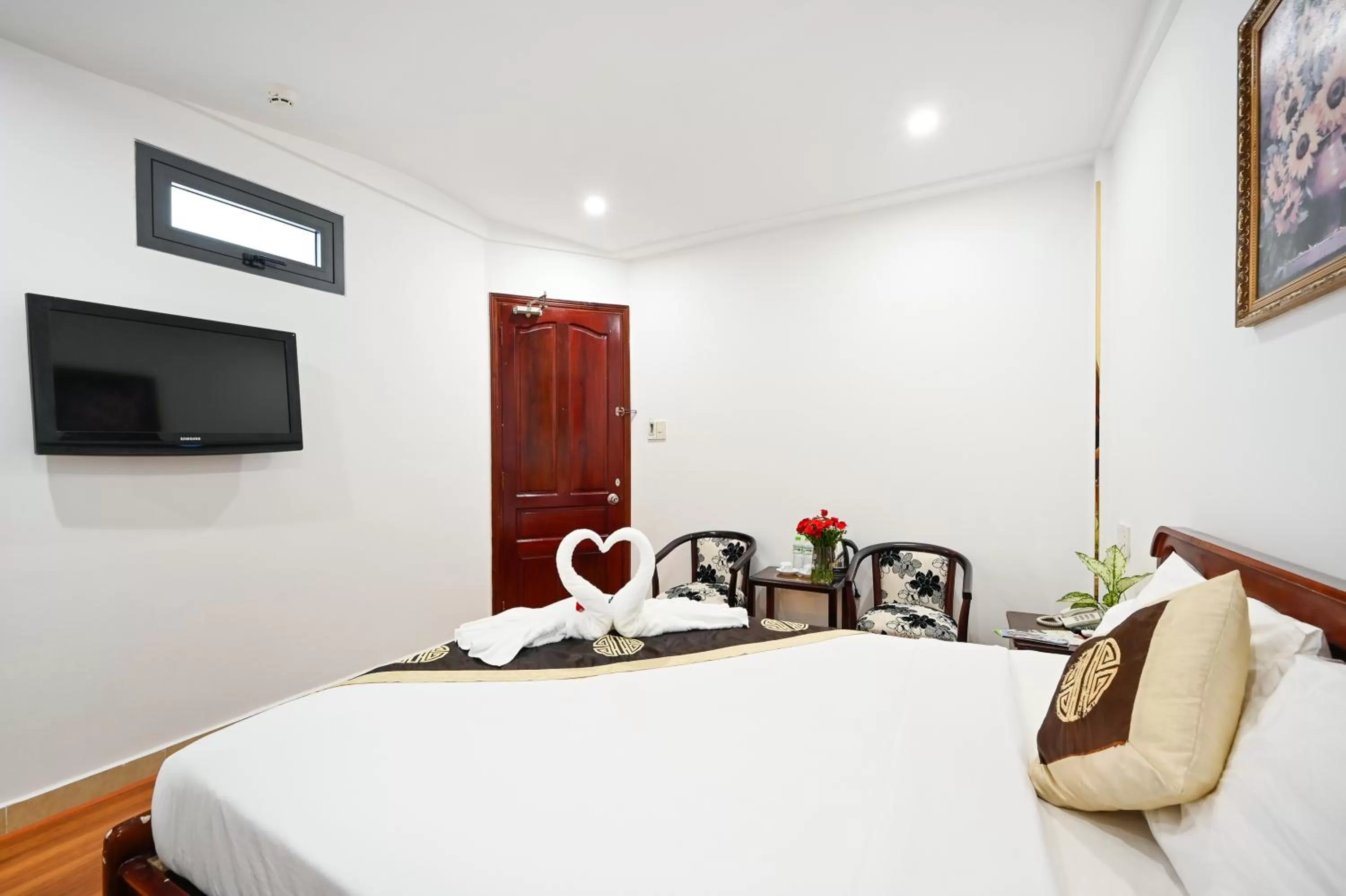 Photo of the whole room in TN Central Hotel