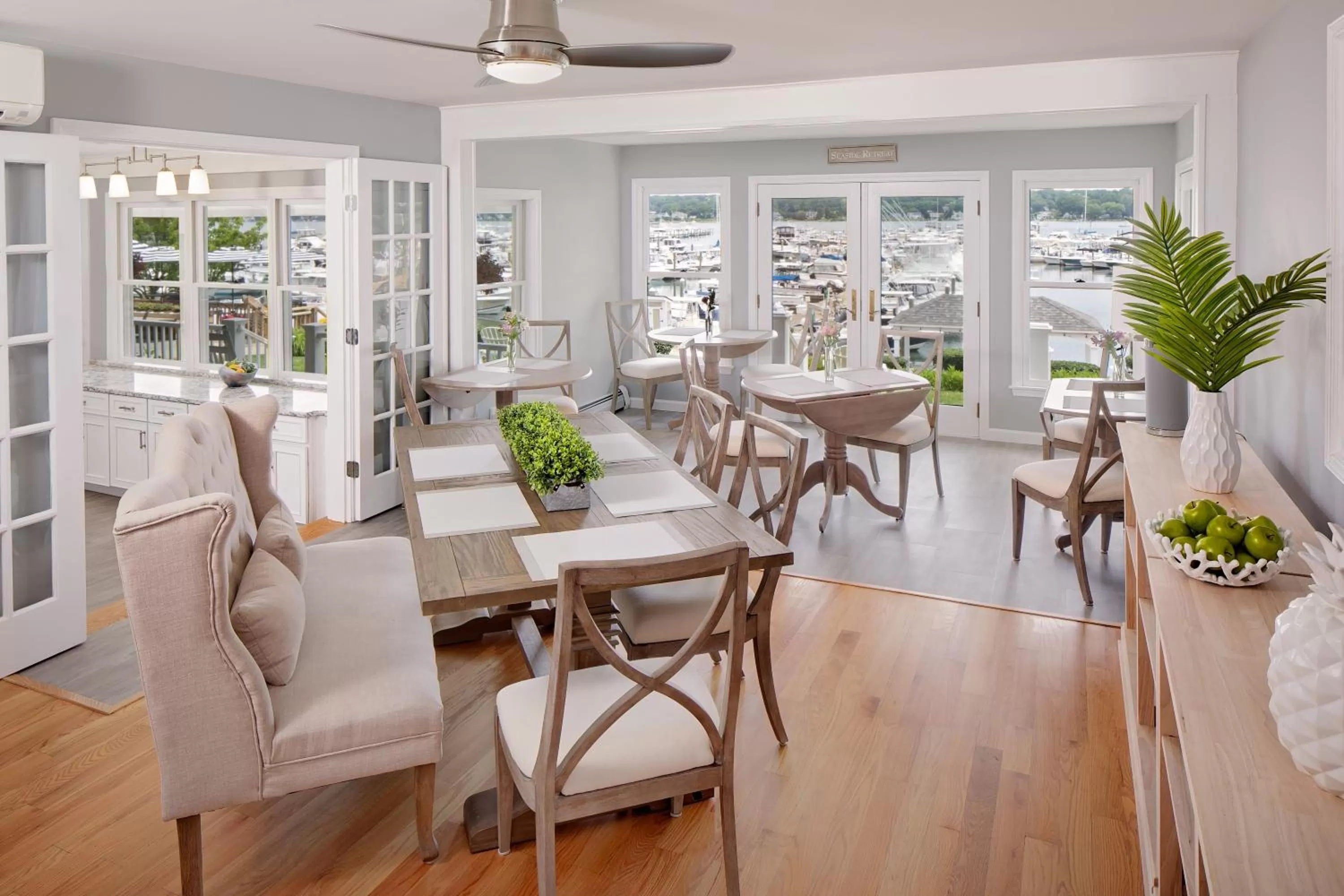 Inn at Harbor Hill Marina