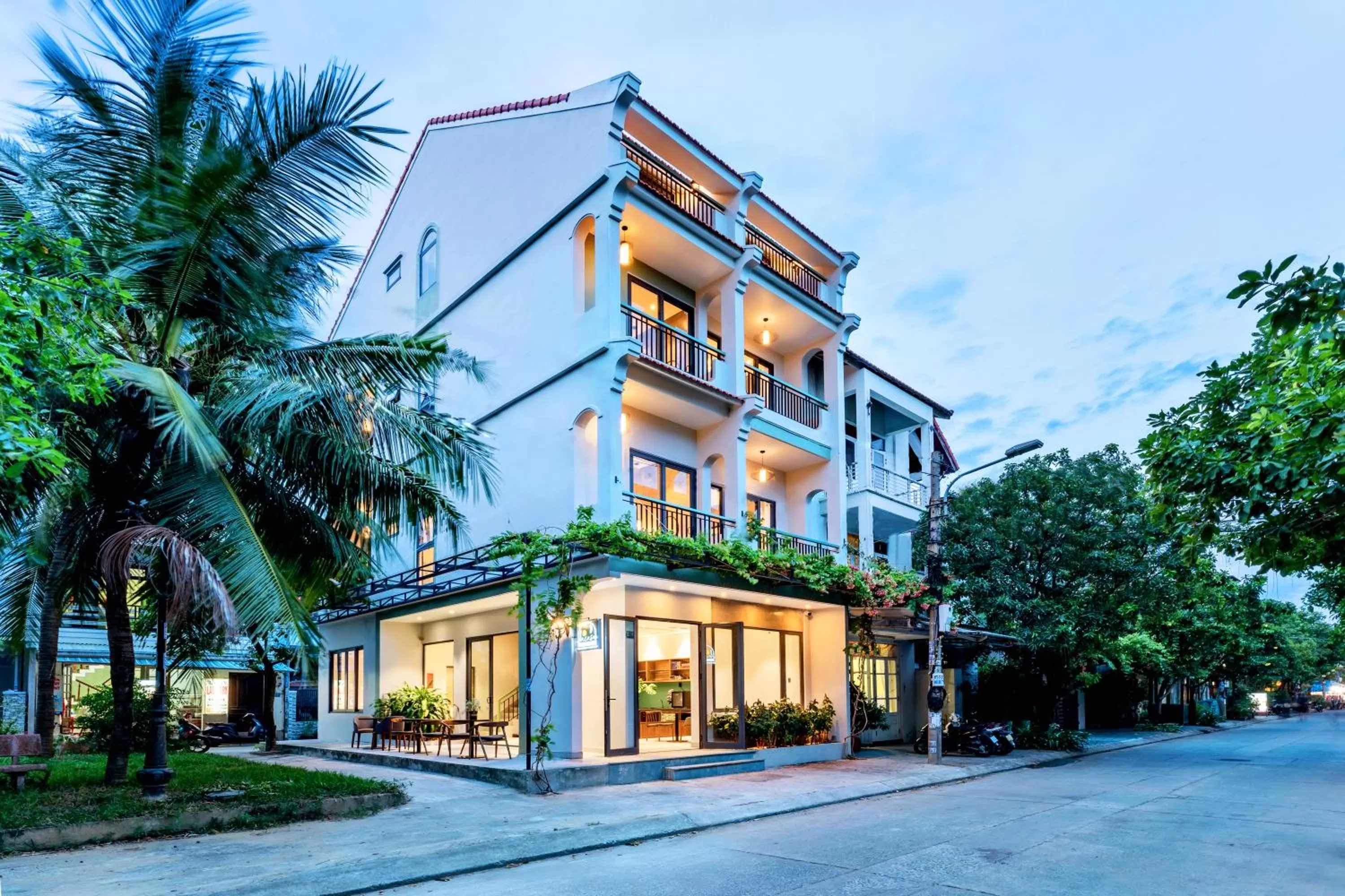 Property building in Lacasa Old Town Villa