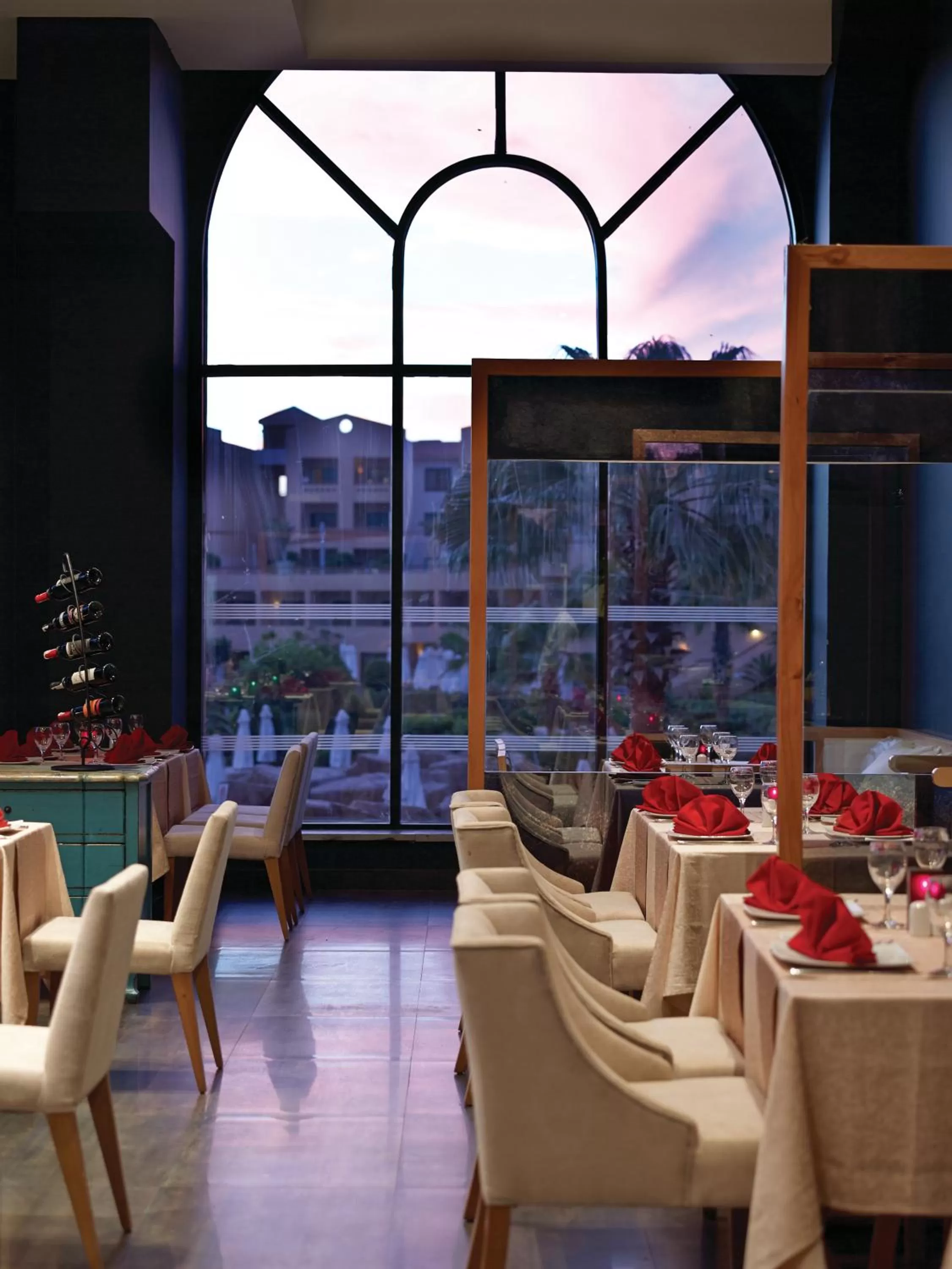 Restaurant/places to eat in Coral Sea Aqua Club Resort