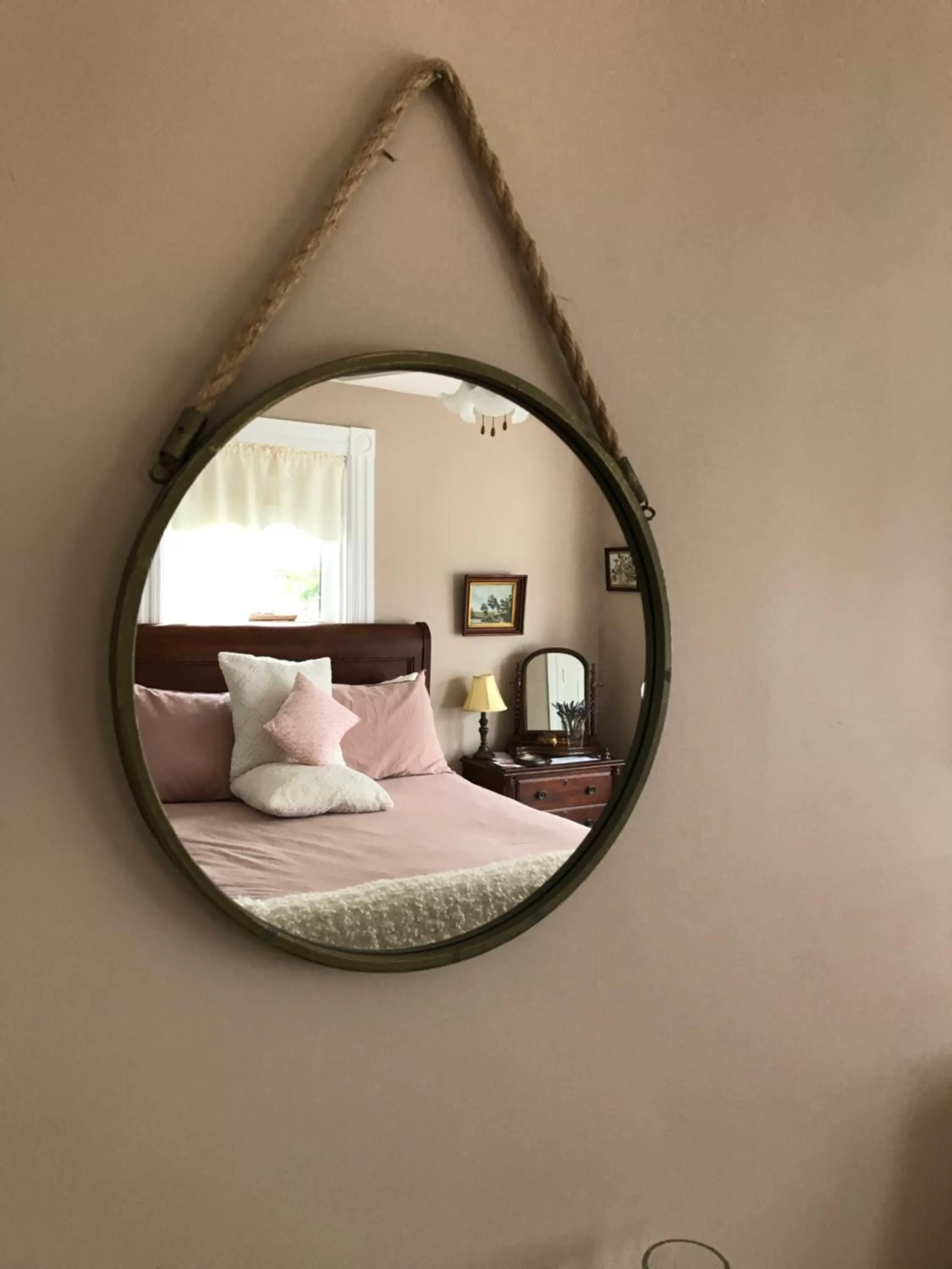 Bed in Toba's Bed & Breakfast