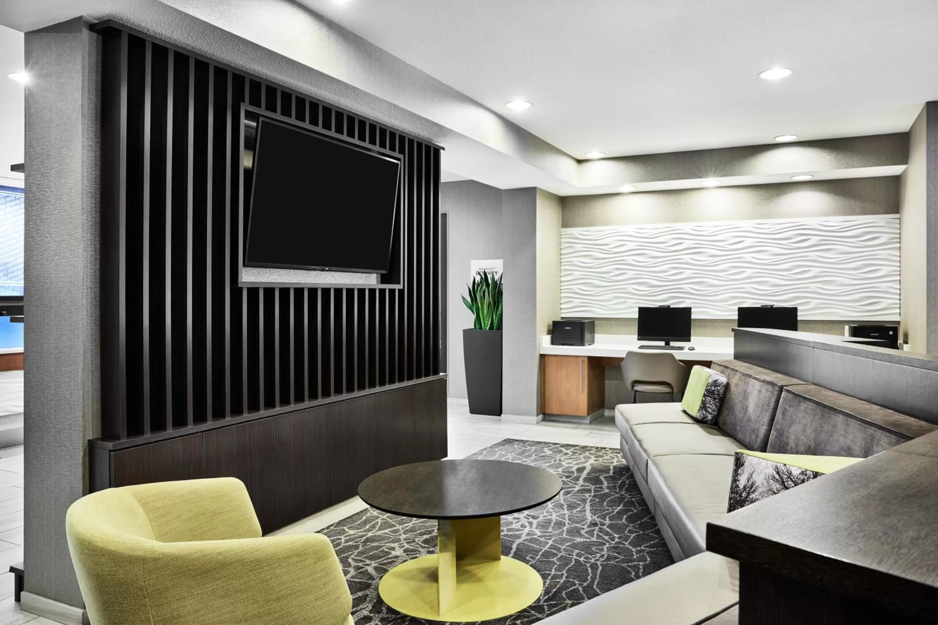 Lobby or reception in SpringHill Suites Phoenix Tempe Airport