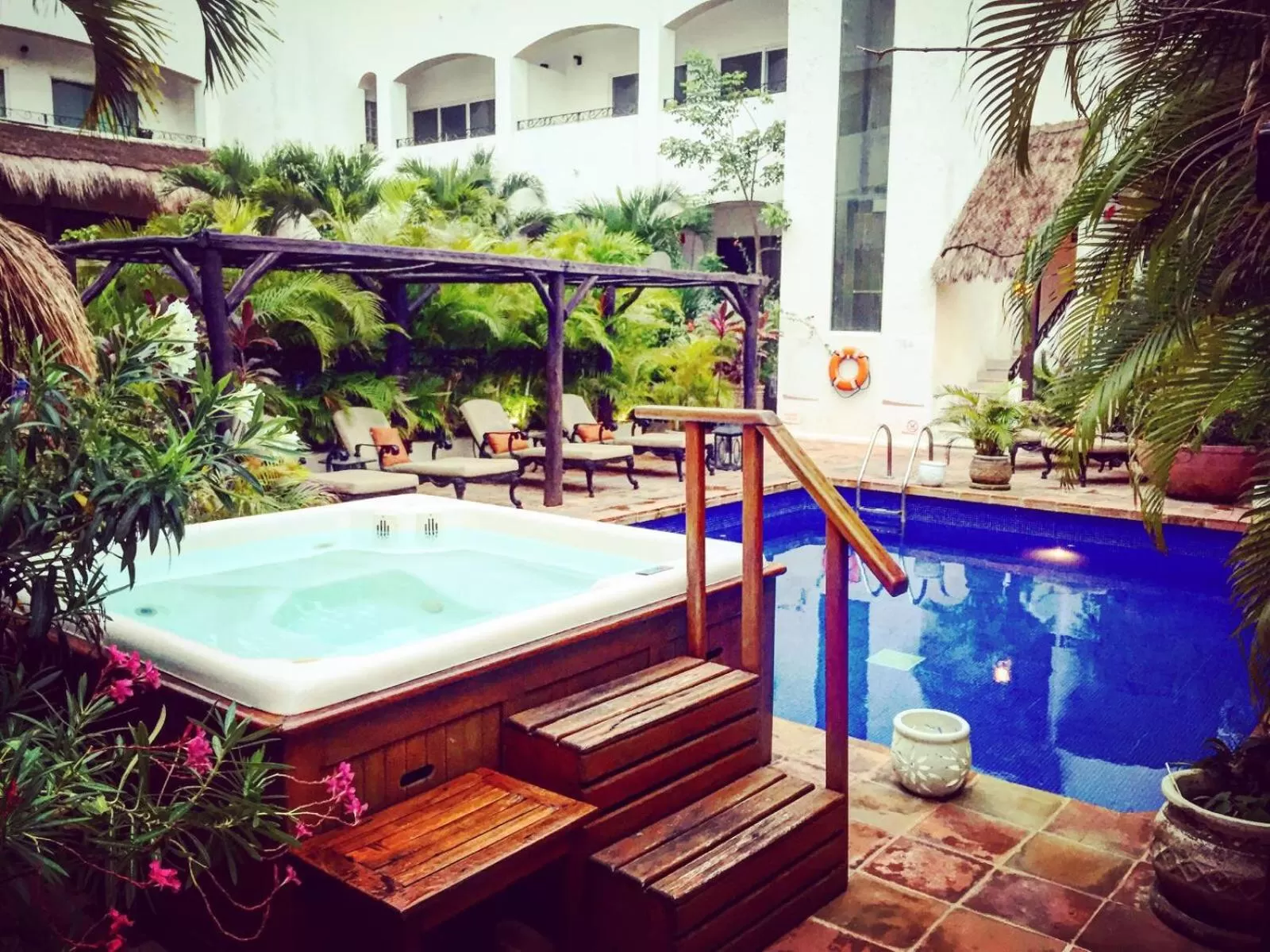 Hot Tub in La Pasion Colonial Hotel Boutique By Bunik