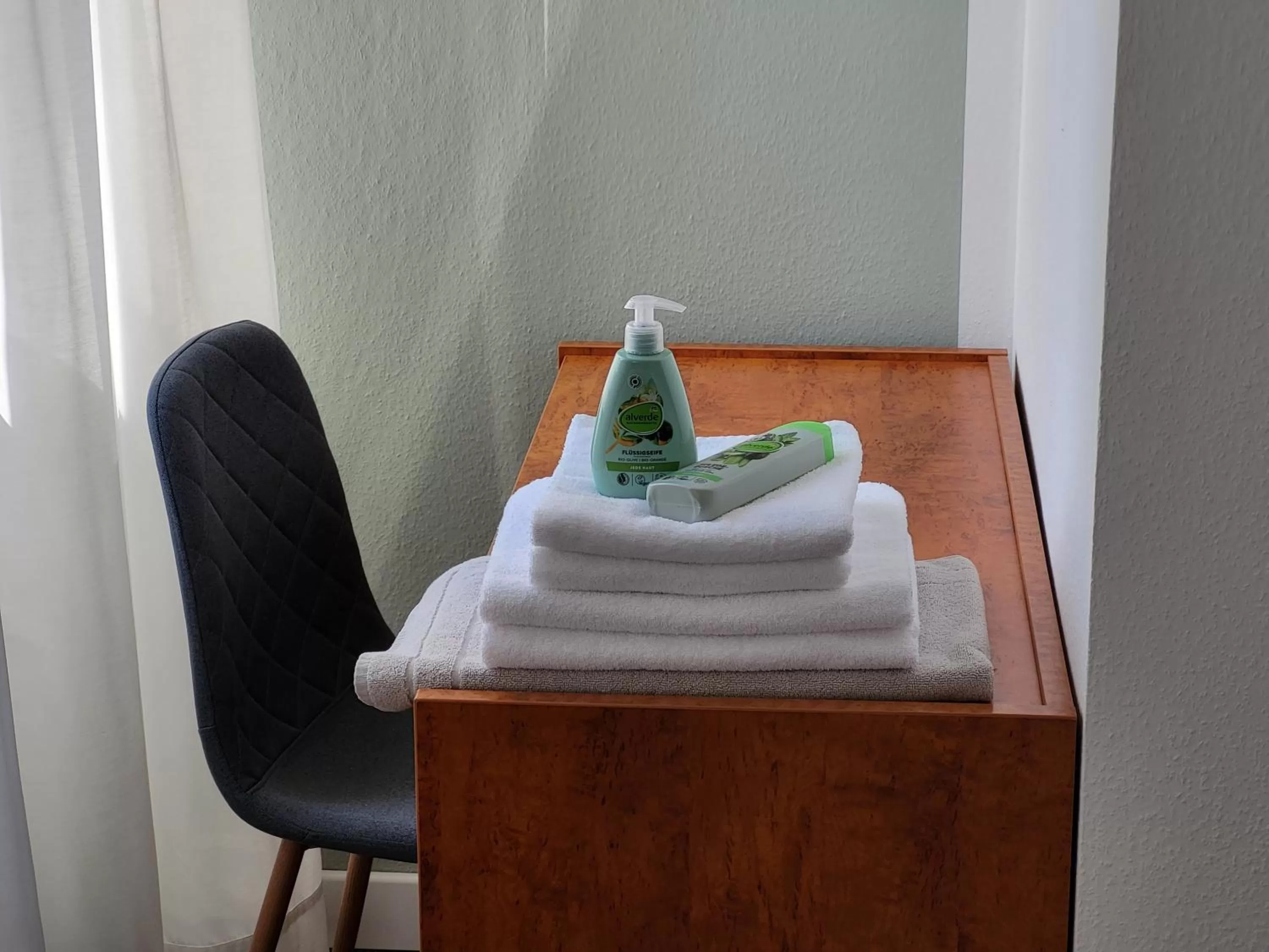 Photo of the whole room in Parkhotel Am Schwanenteich