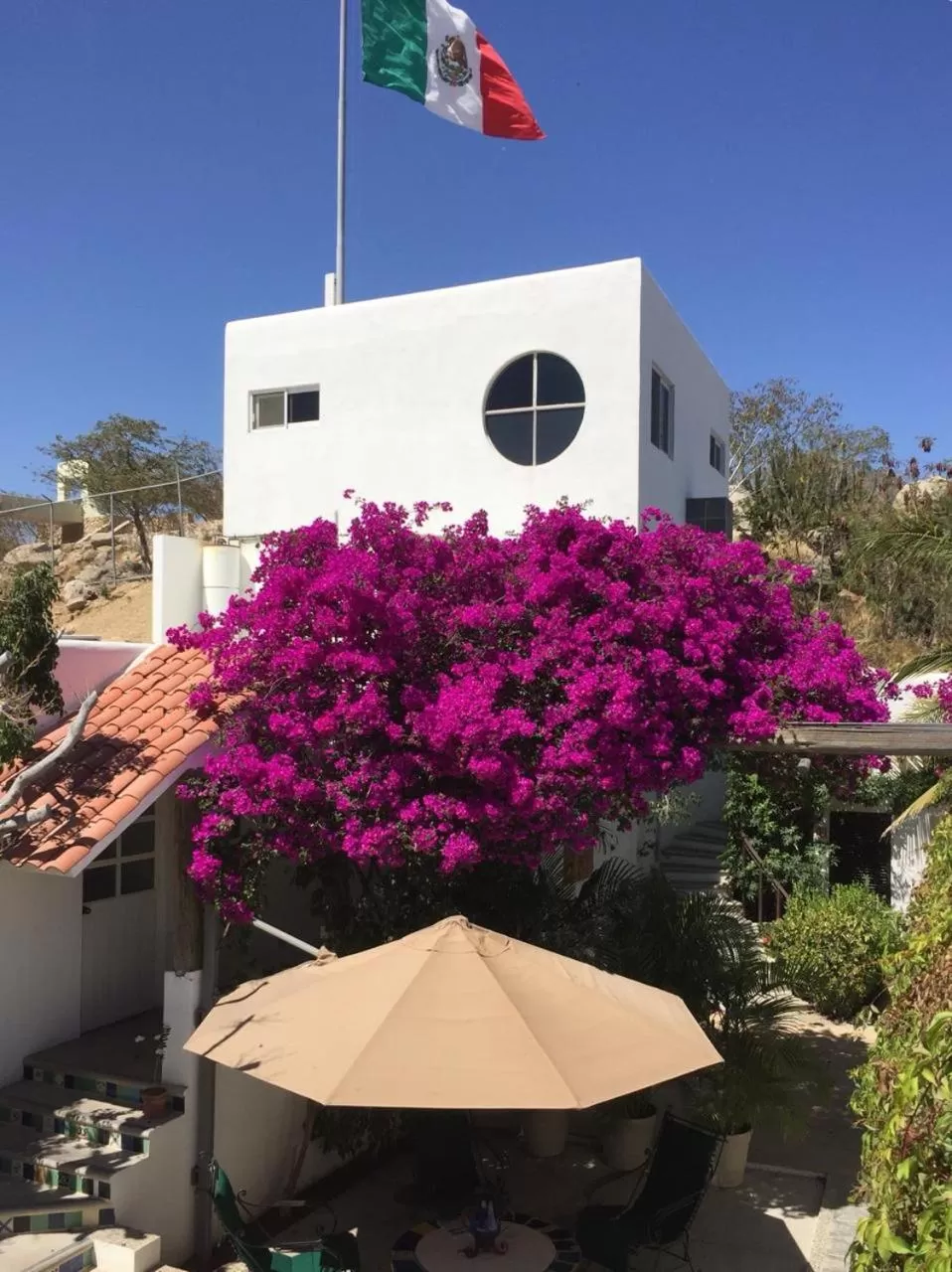 Property building in Los Milagros Hotel