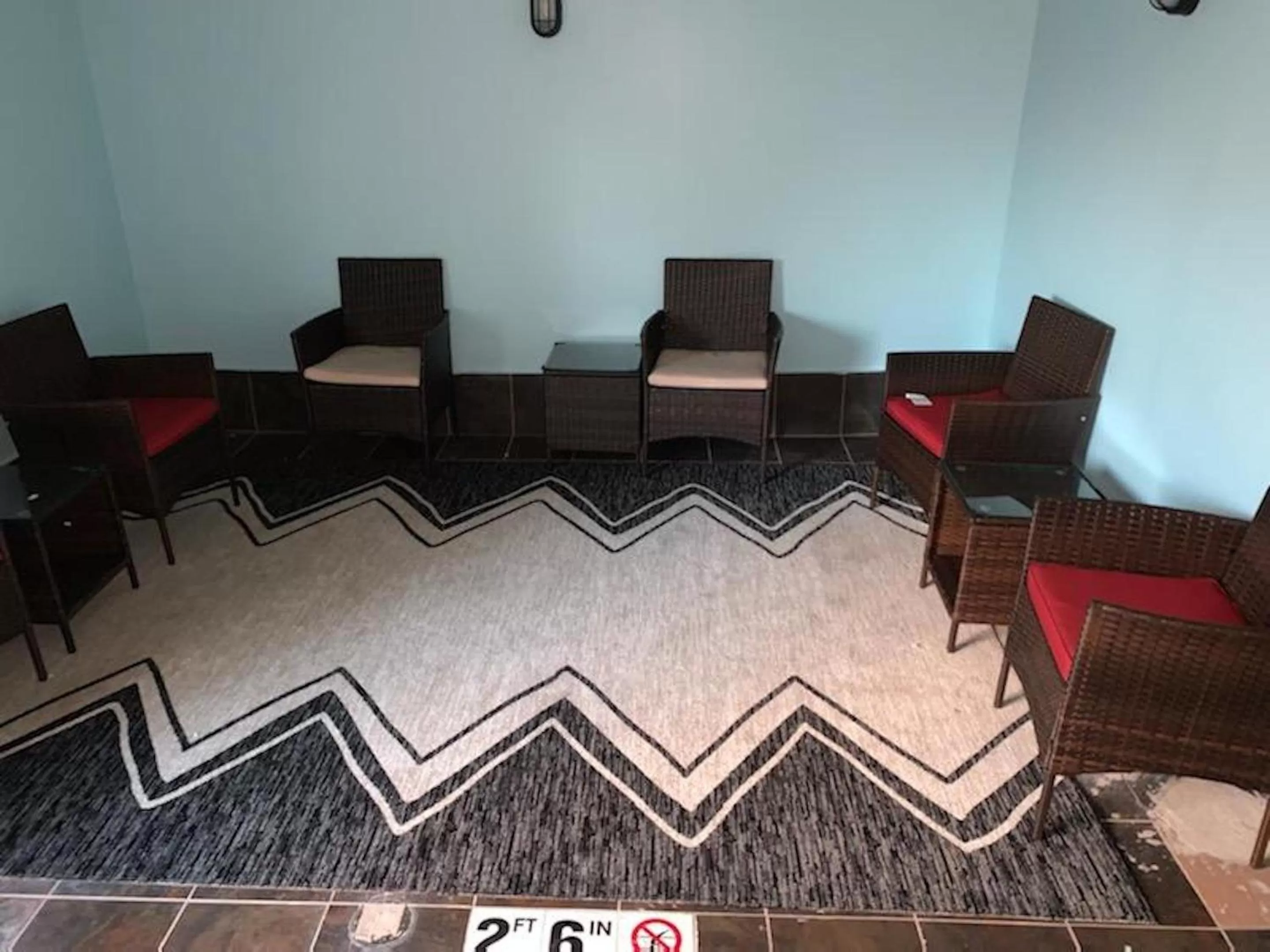 Swimming pool in Red Roof Inn & Suites Detroit - Melvindale/Dearborn