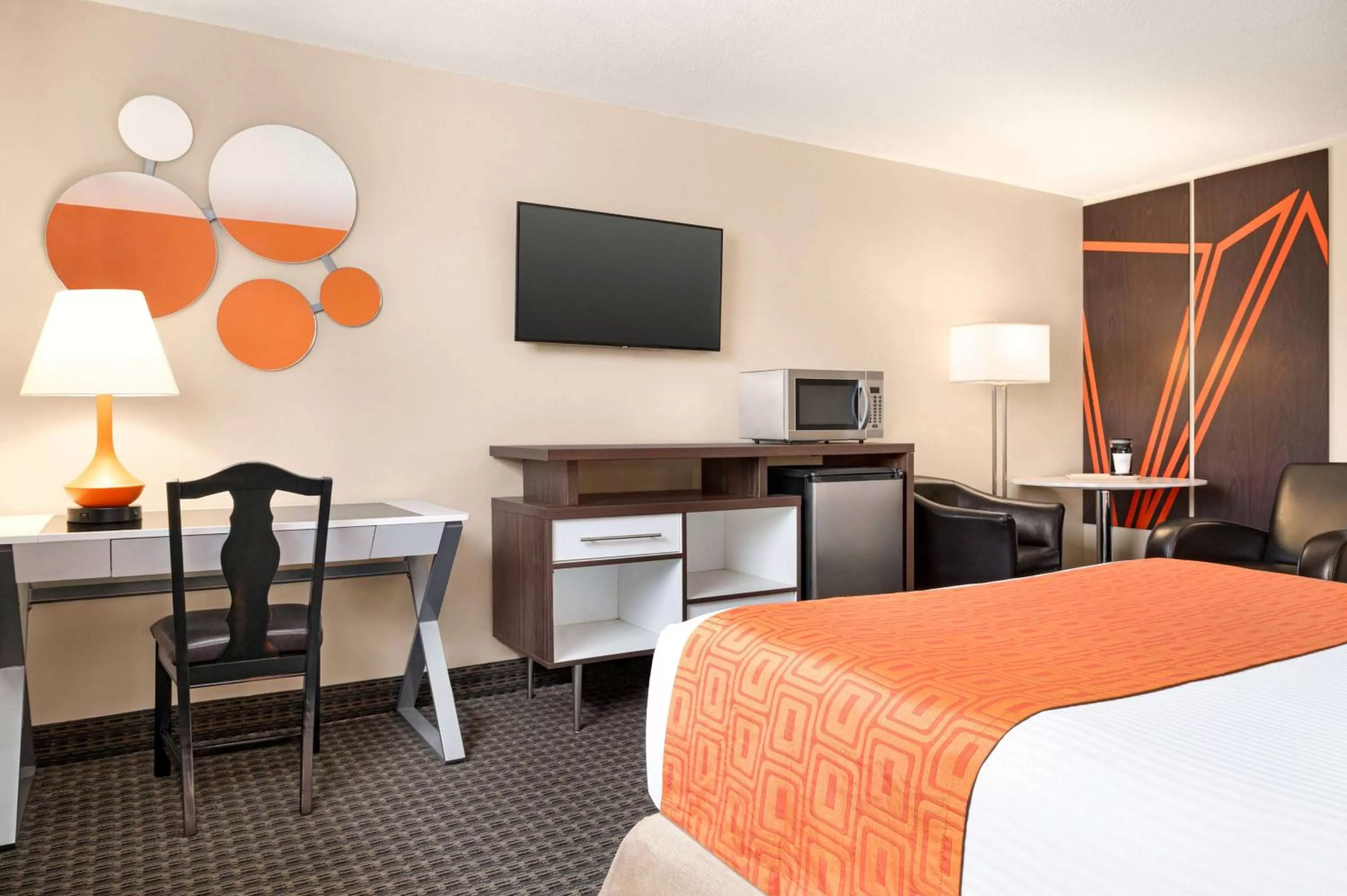 Bedroom, Bed in Howard Johnson by Wyndham Gravenhurst