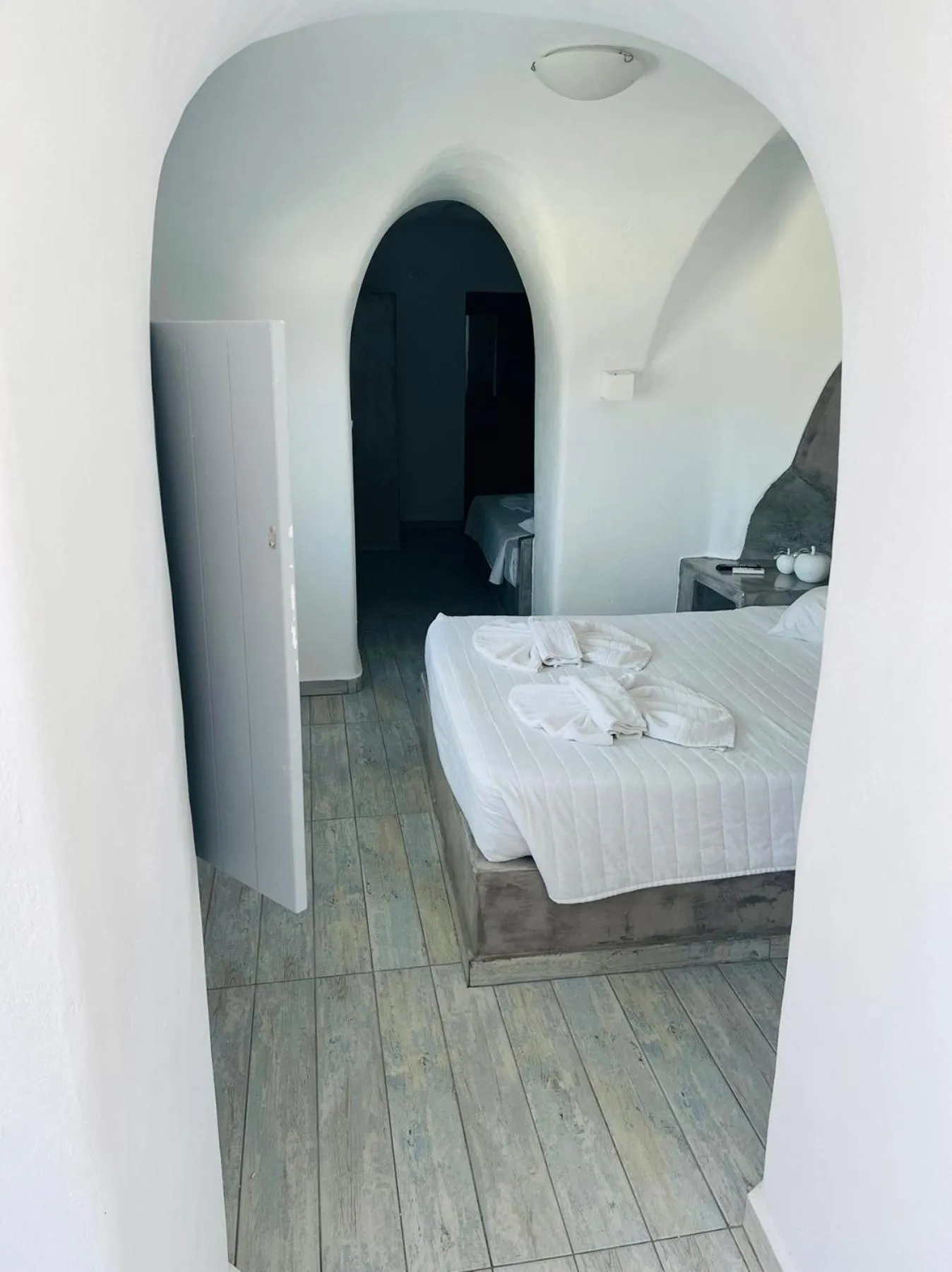 Bed in Loucas on the Cliff