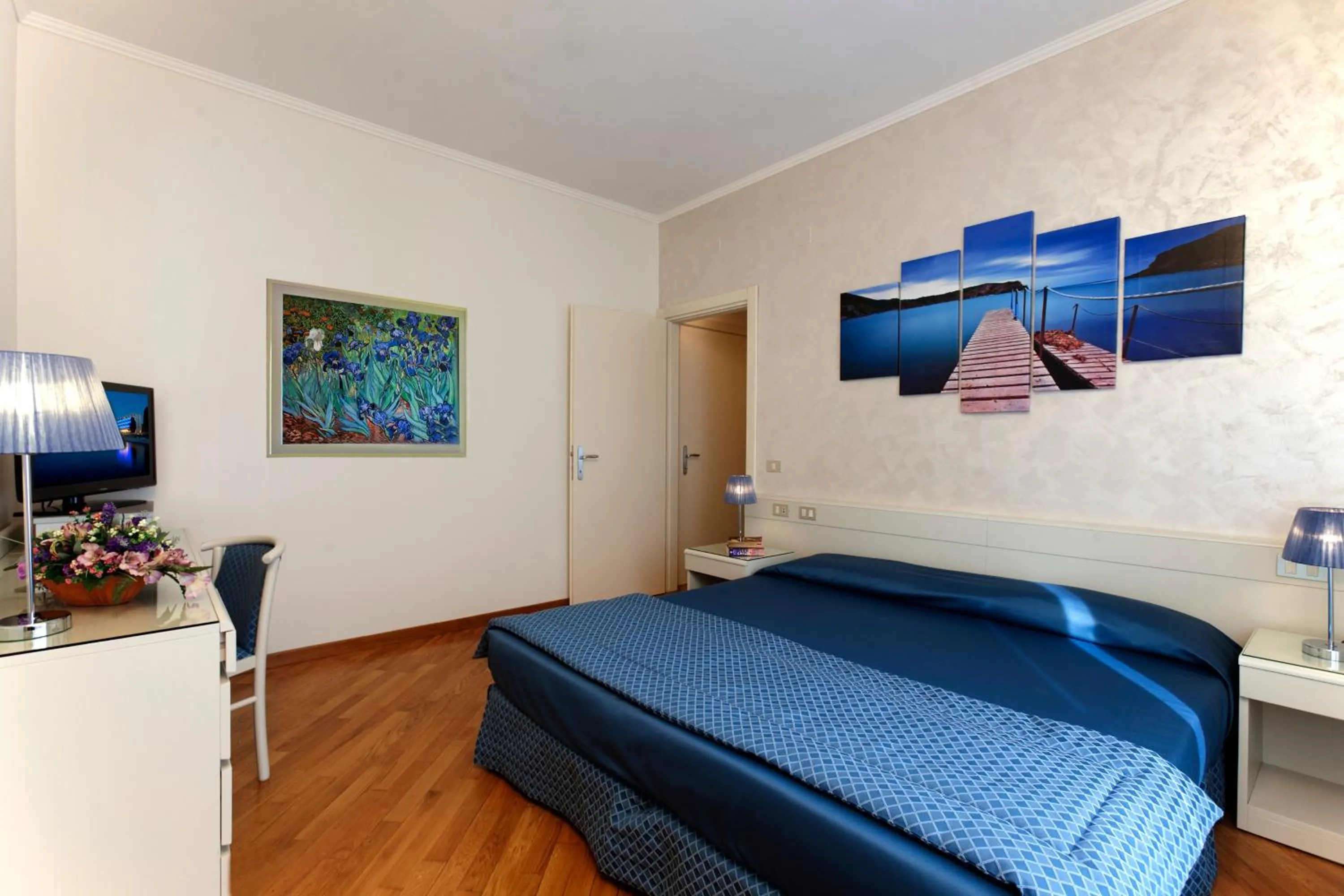 Suite with Sea View in Baia D'Argento