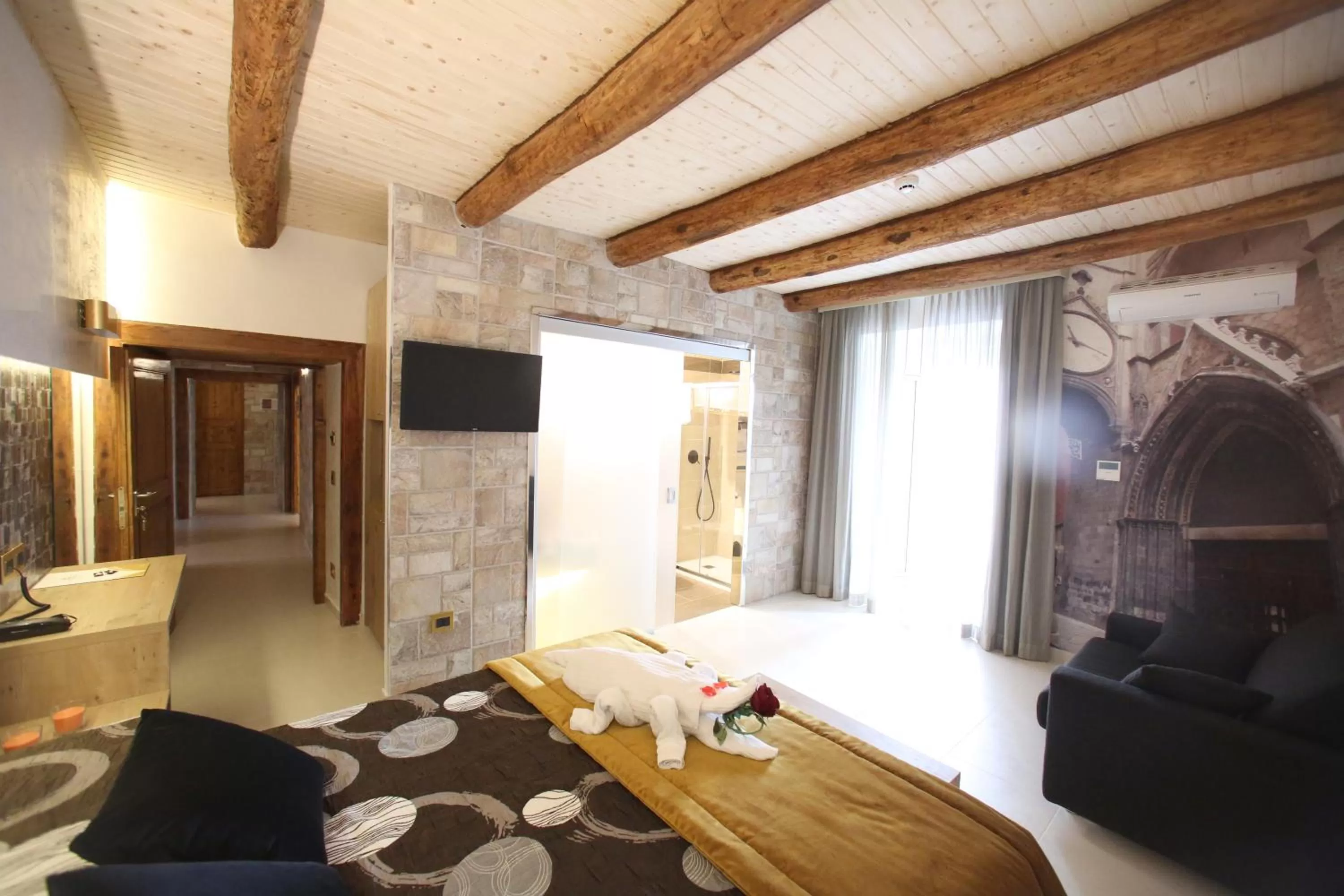 Bed in Relais Piazza Del Plebiscito B&B