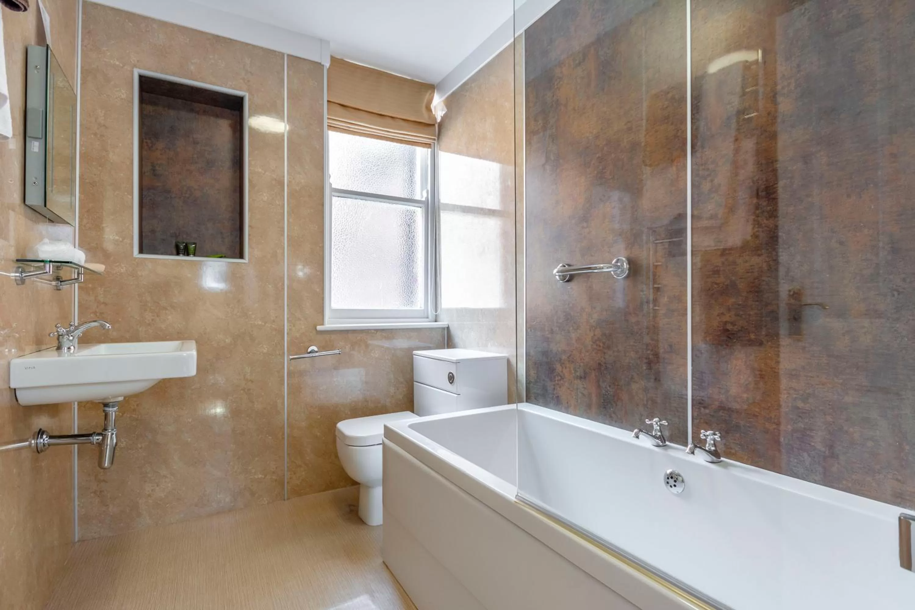 Shower in Weston Hotel