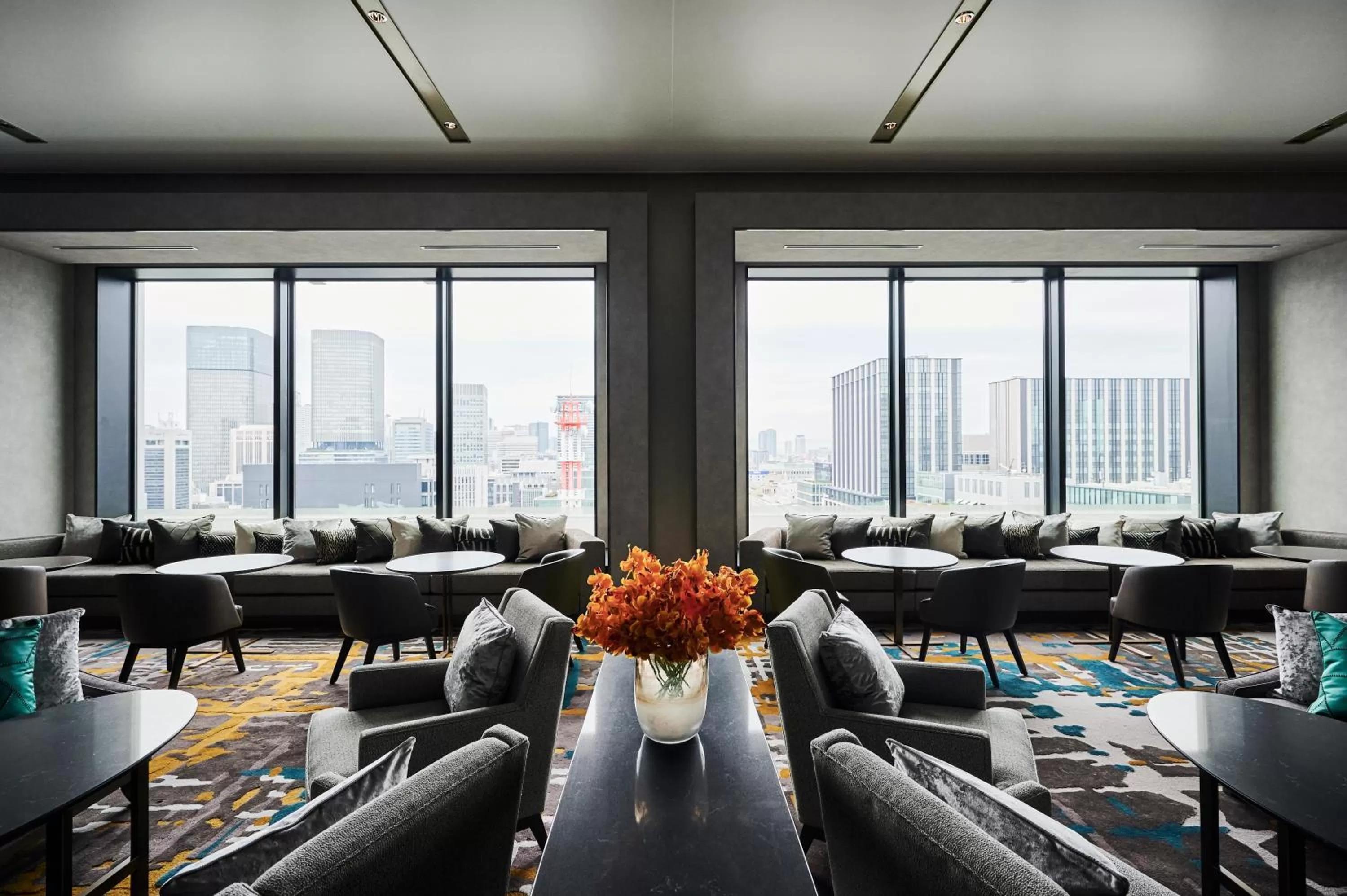 Lounge or bar in The Royal Park Hotel Iconic Osaka Midosuji