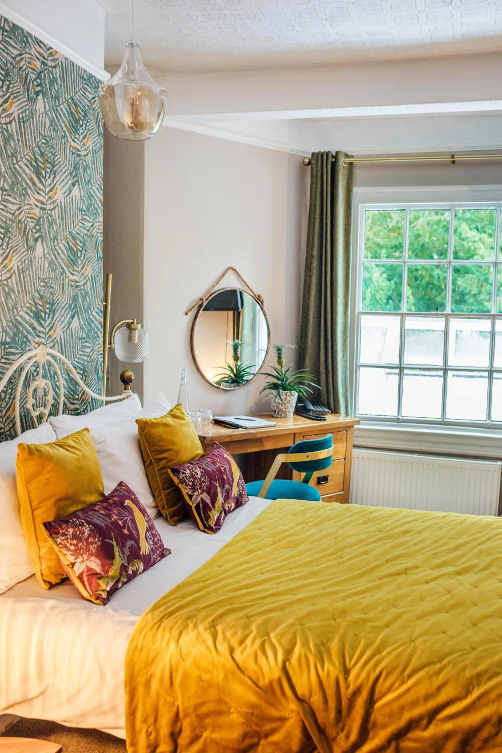 Bed in Old Rectory House, Redditch