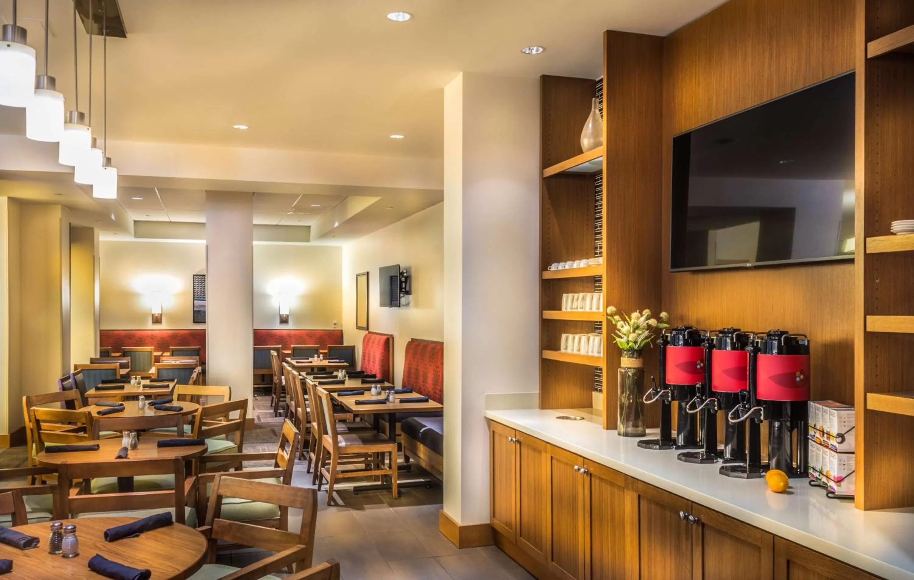 Restaurant/places to eat in Hyatt Place Washington DC/White House