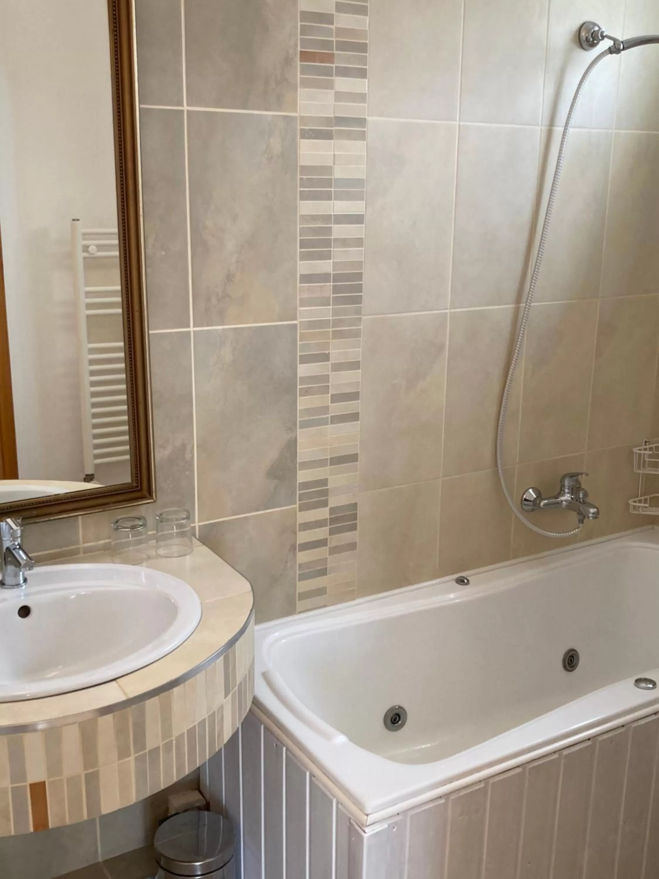 Hot Tub, Bathroom in Villa Panoráma