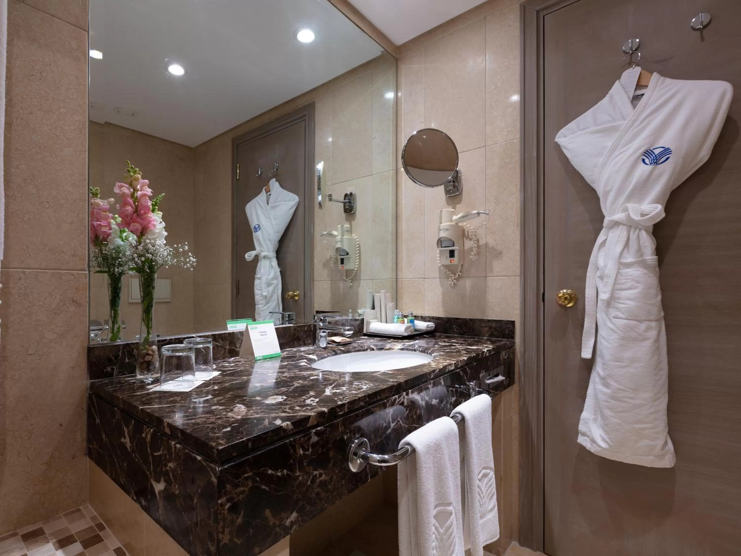 Bathroom in Gefinor Rotana – Beirut
