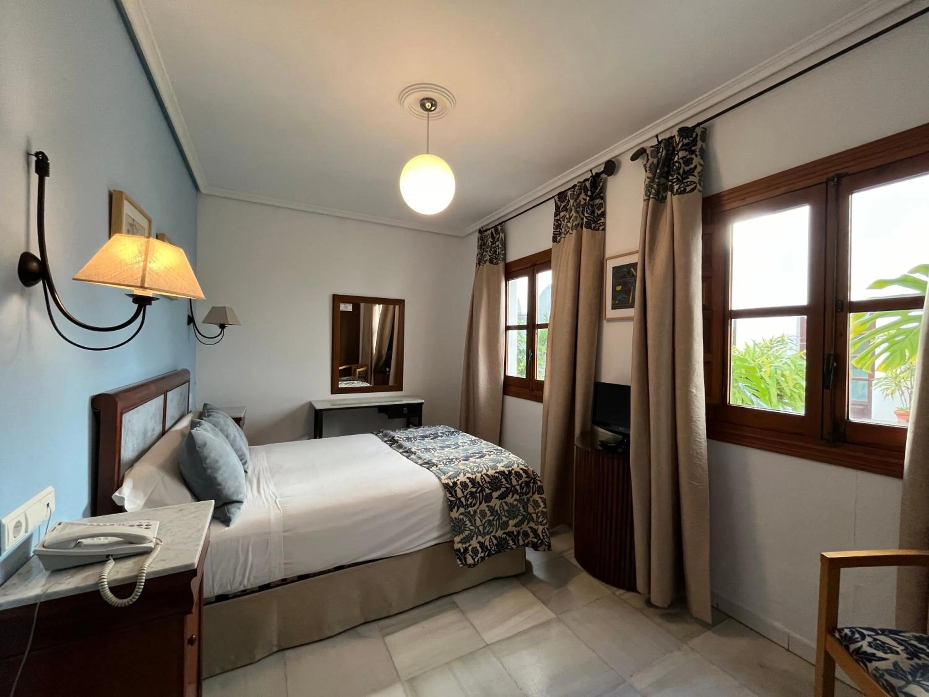 Bedroom, Bed in Hotel Maestre