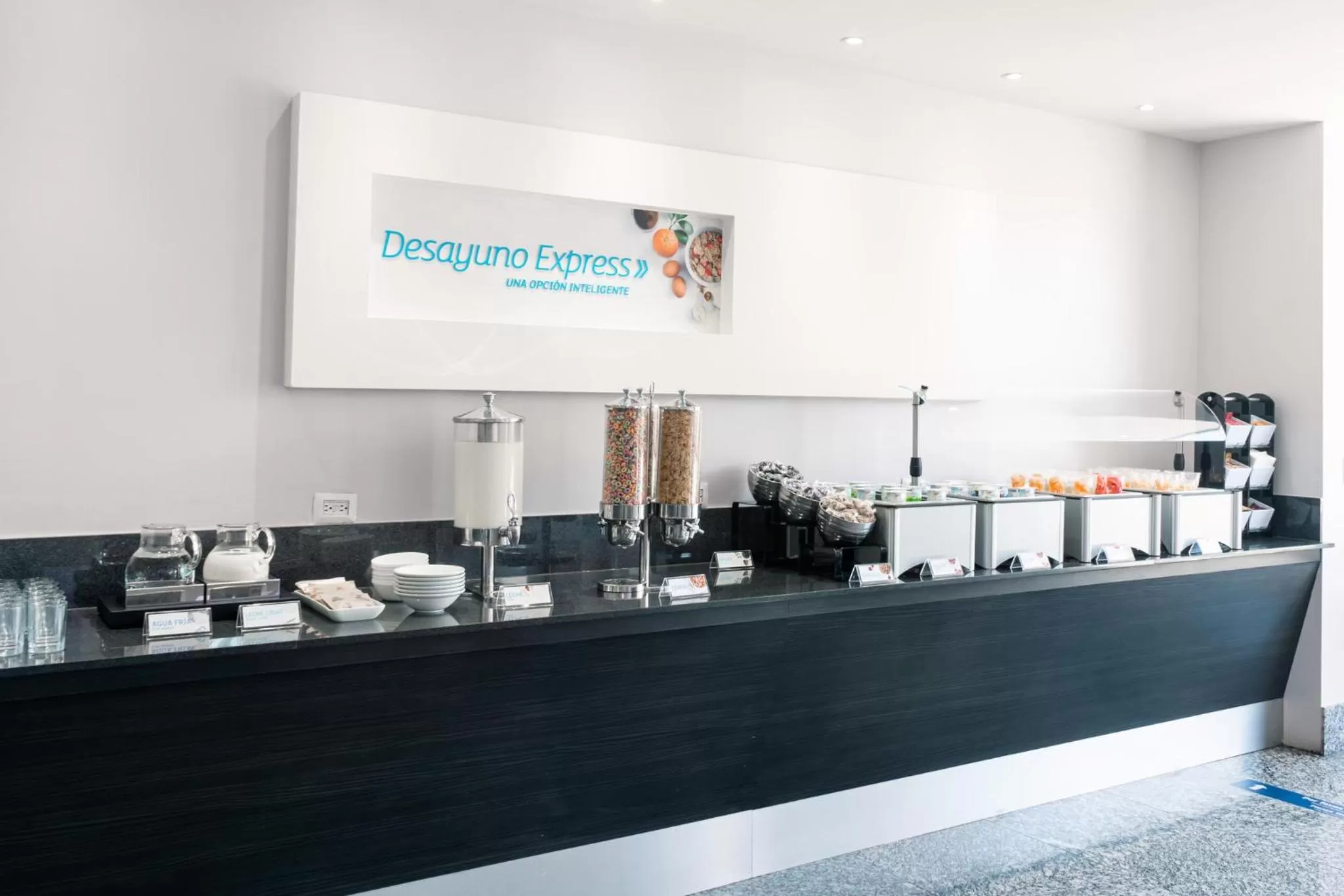 Restaurant/places to eat in Holiday Inn Express Hotel & Suites Hermosillo by IHG