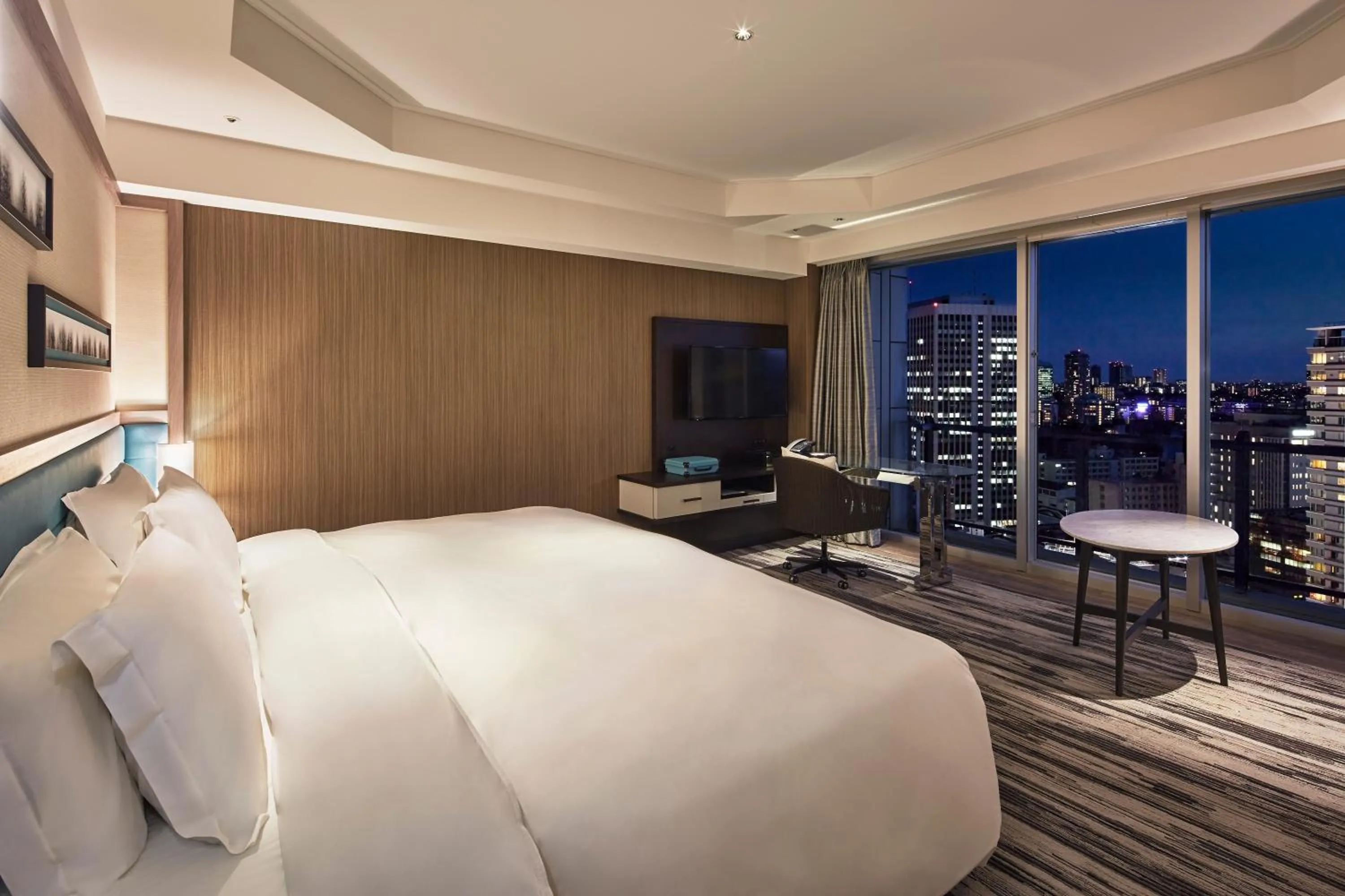Photo of the whole room, Bed in The Prince Park Tower Tokyo - Preferred Hotels & Resorts, LVX Collection