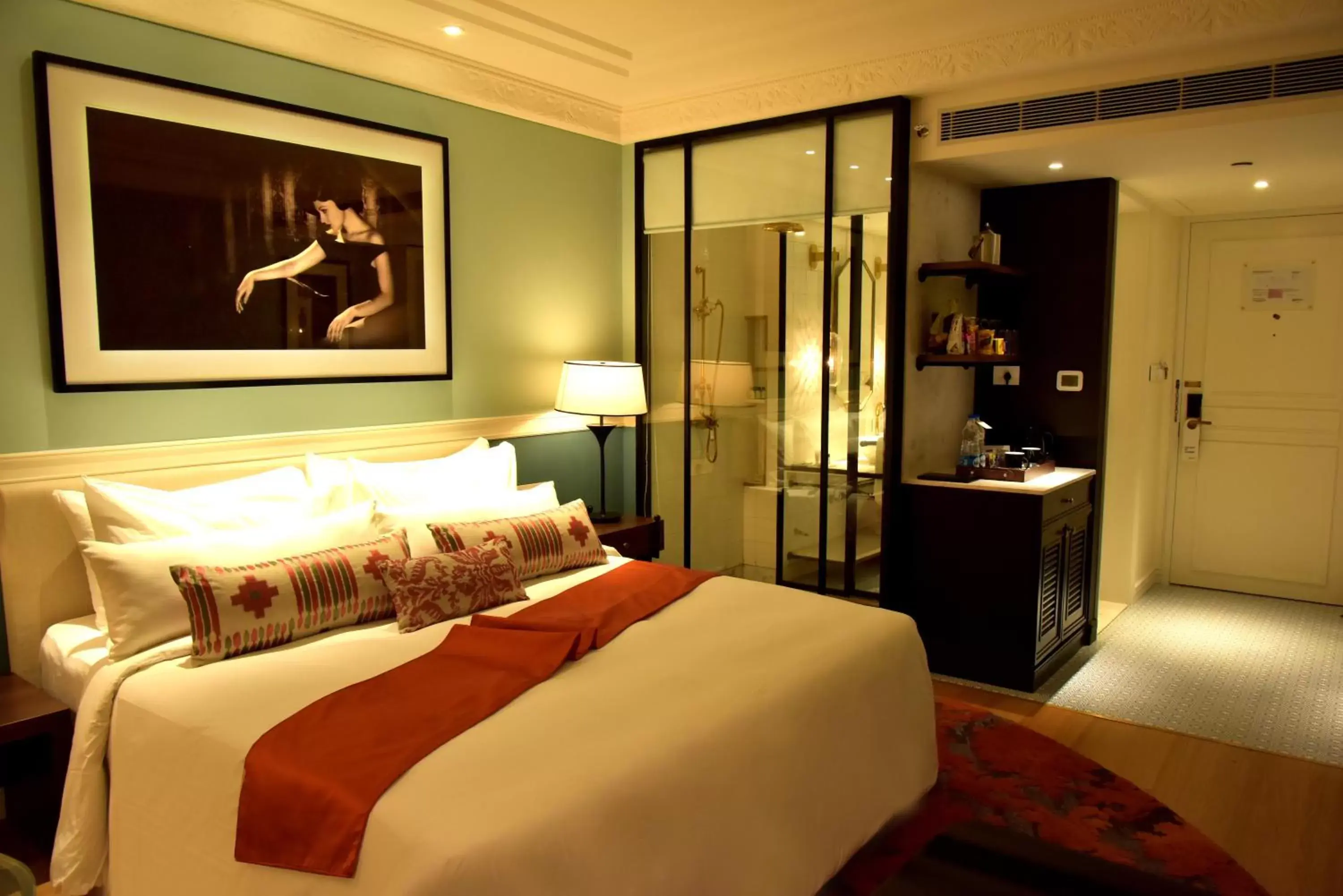 Deluxe Double or Twin Room in Radisson Hotel Shimla Deluxe Double or Twin Room in Radisson Hotel Shimla