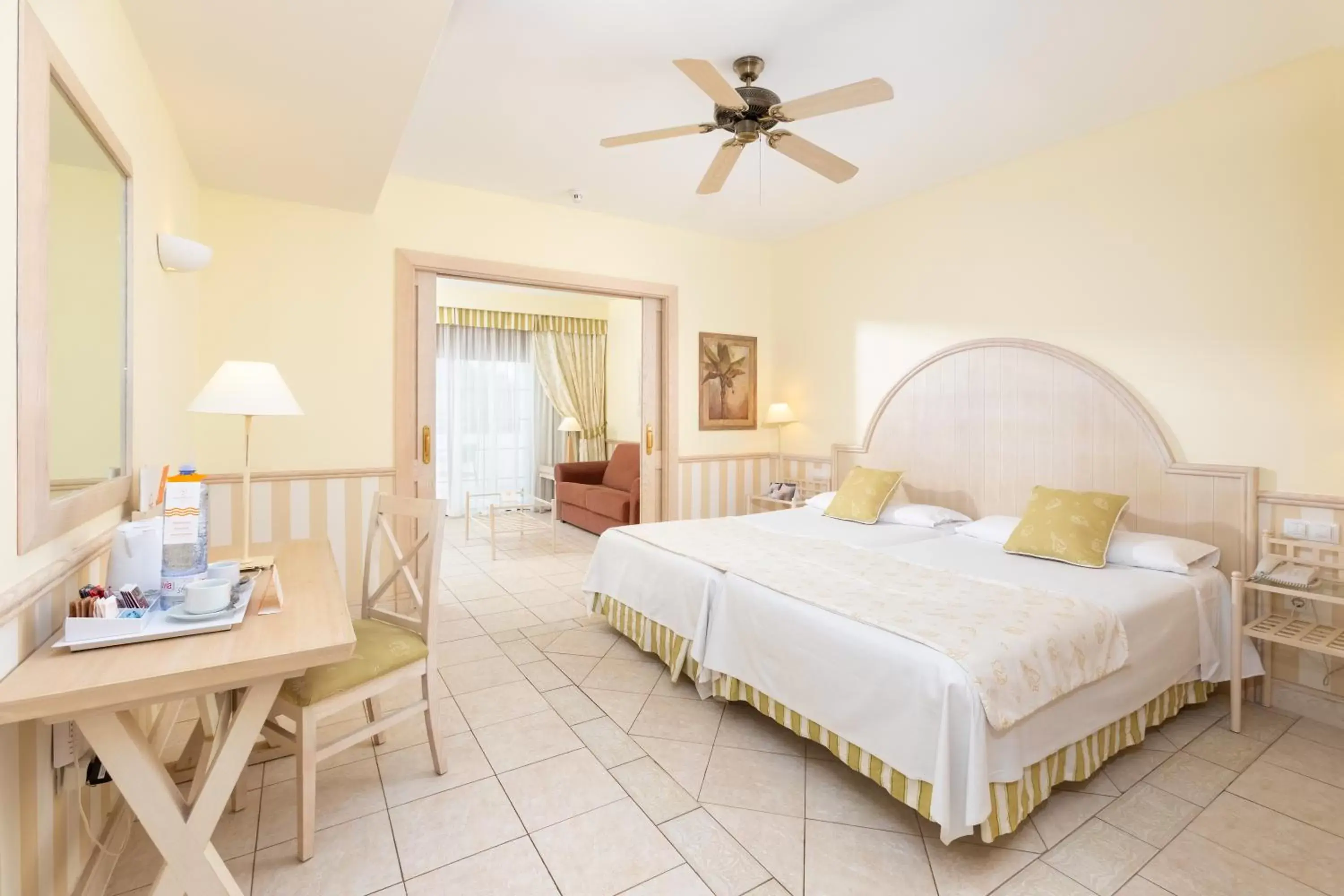Superior Family Room (4 Adults + 2 Children) in Gran Castillo Tagoro Family & Fun Playa Blanca Superior Family Room (4 Adults + 2 Children) in Gran Castillo Tagoro Family & Fun Playa Blanca