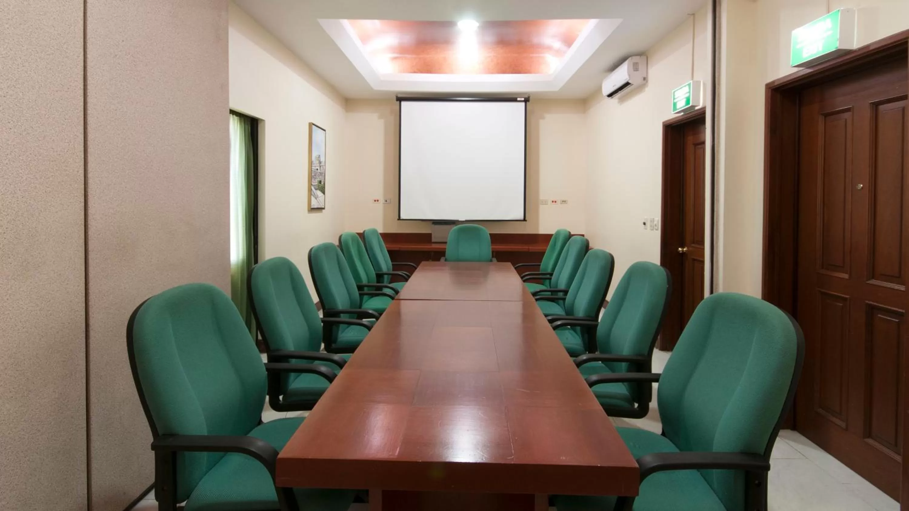 Meeting/conference room in Holiday Inn Ciudad Del Carmen by IHG
