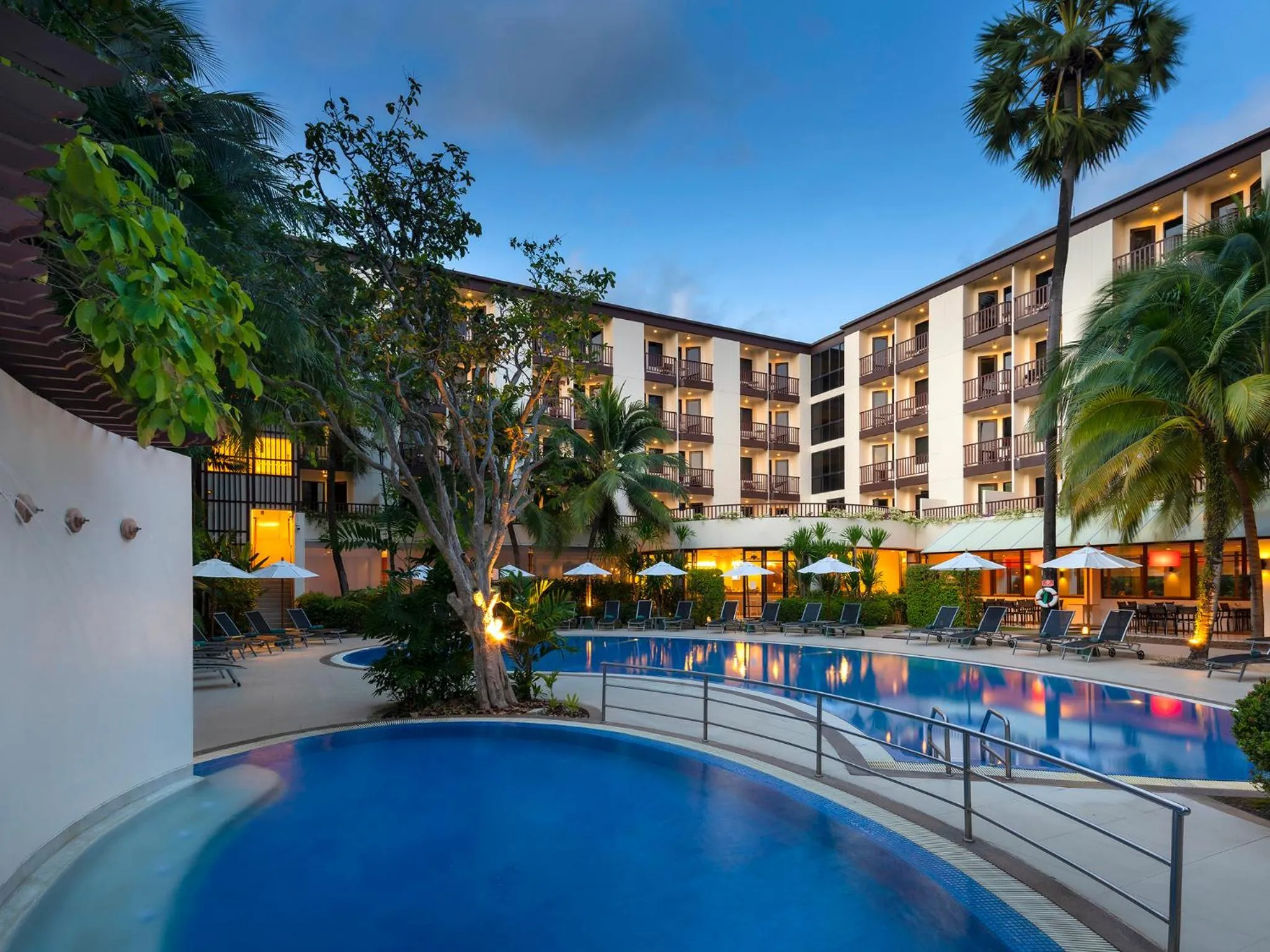 Swimming pool in Ibis Phuket Patong