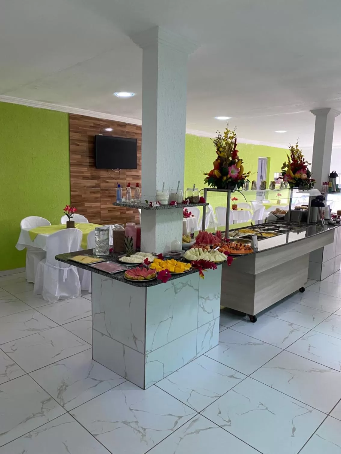 Restaurant/Places to Eat in Pousada Verdes Mares