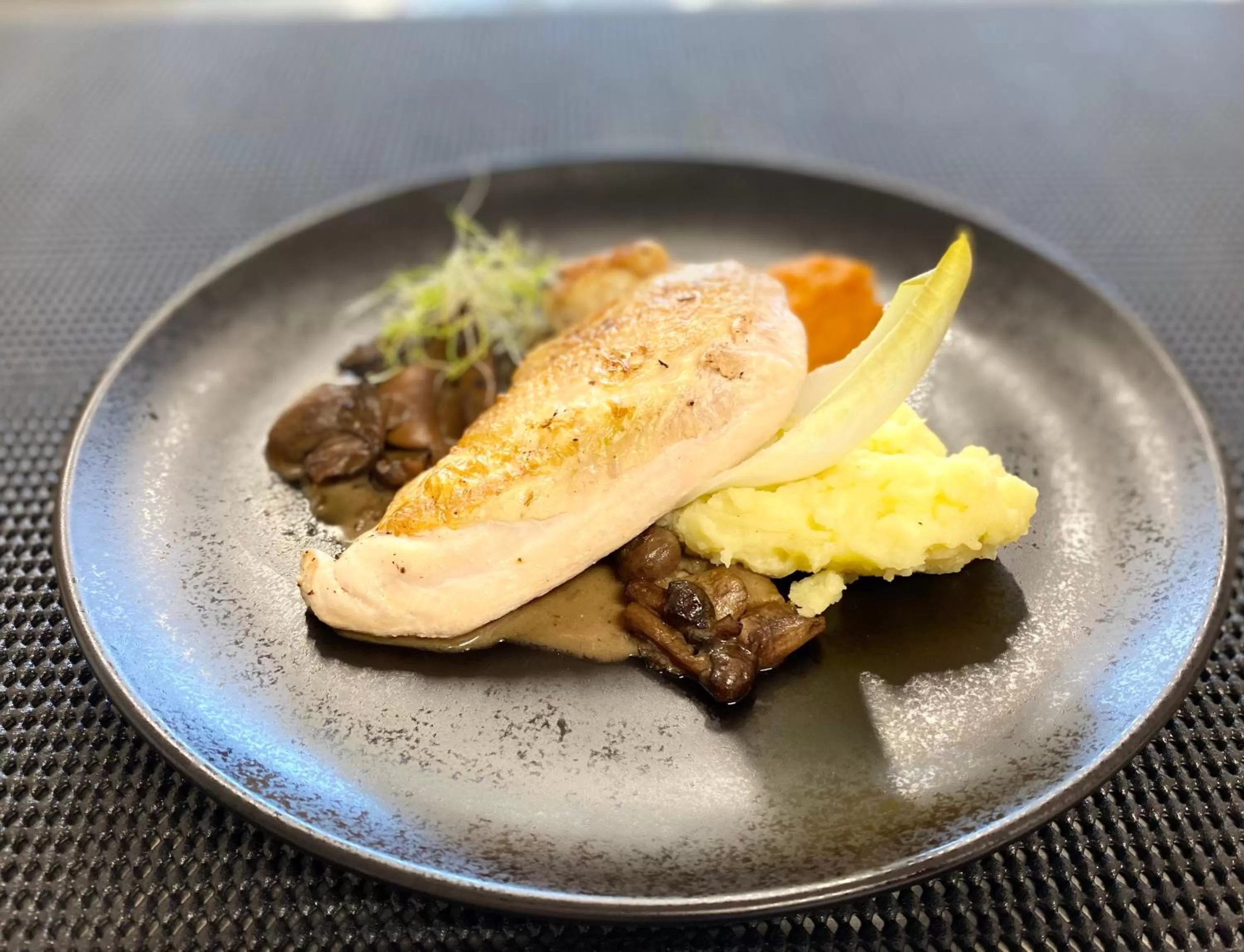 Restaurant/places to eat in Holiday Inn Dijon Sud - Longvic by IHG