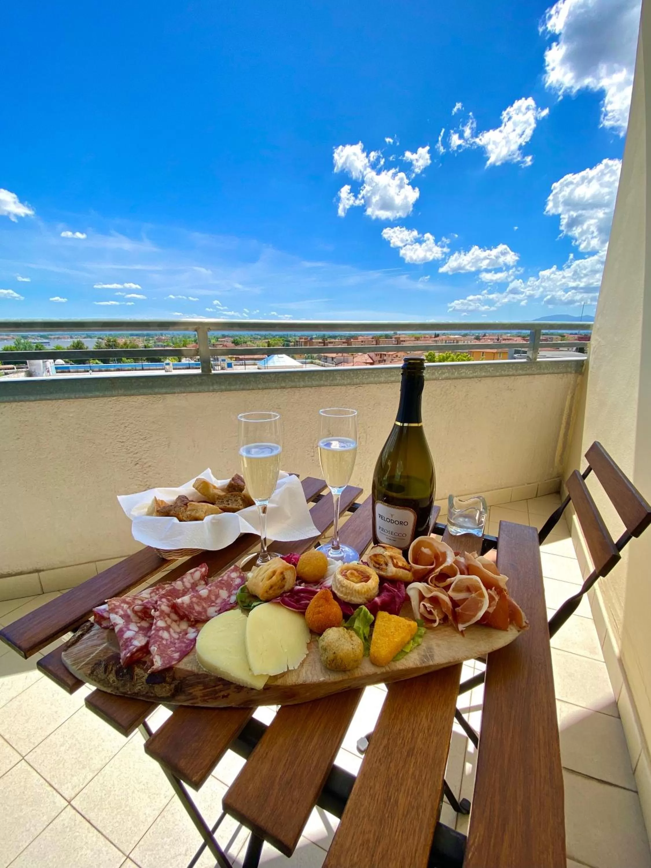 Economy Double or Twin Room with Balcony in Tuscany Inn