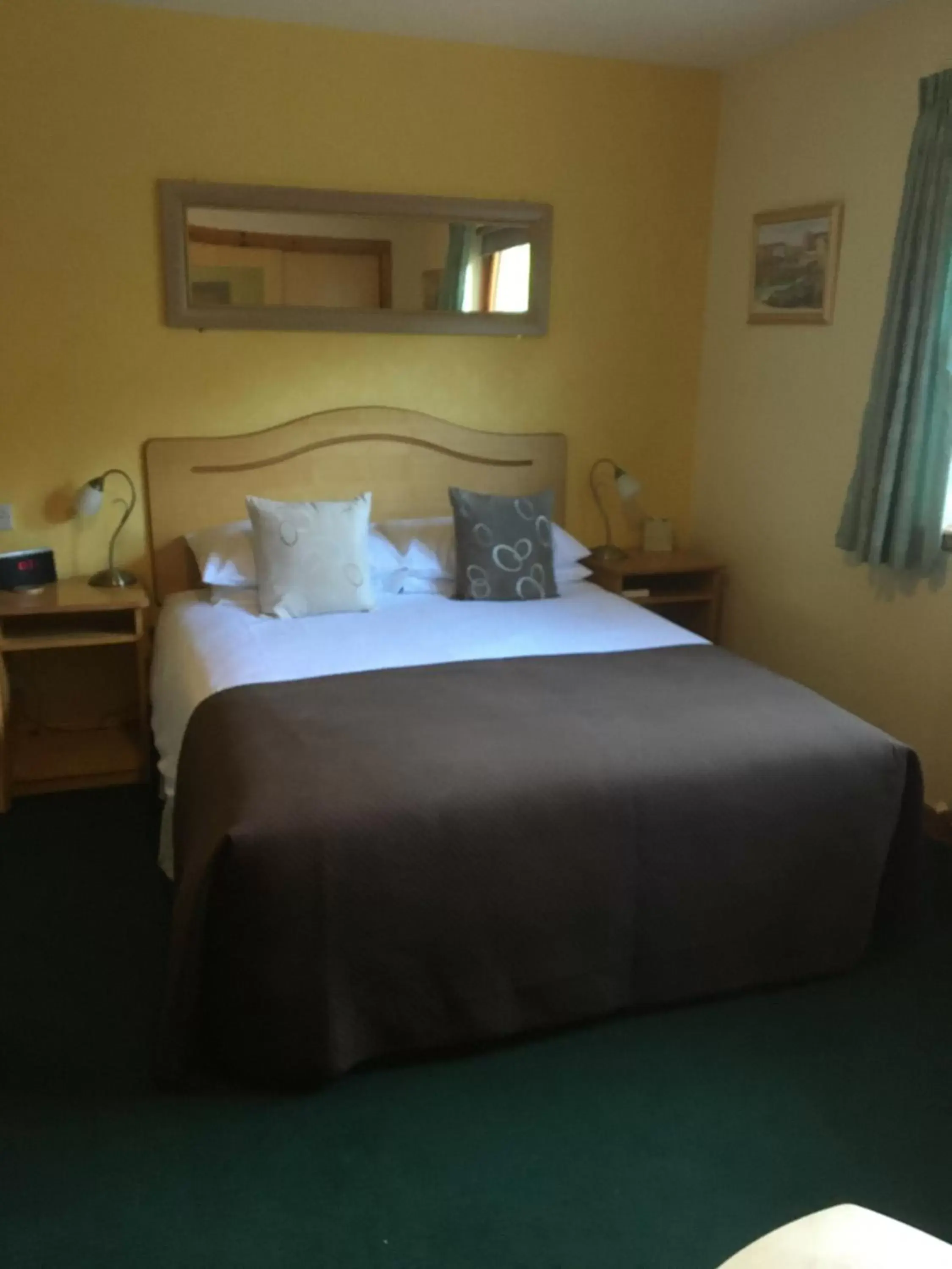 Double Room with Private Bathroom in Deveron Lodge Guest House Double Room with Private Bathroom in Deveron Lodge Guest House