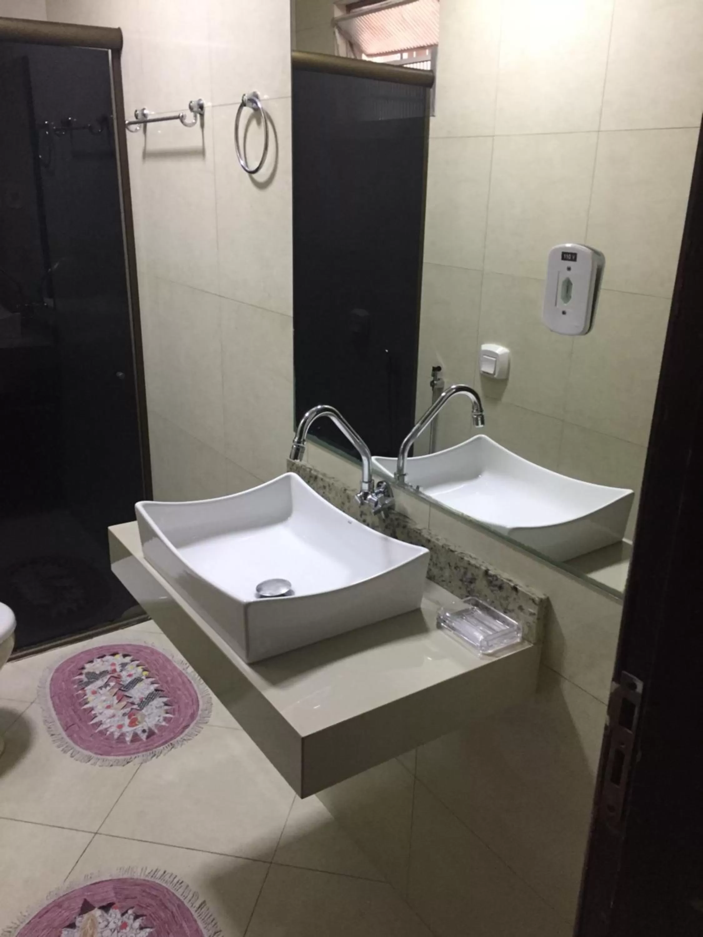 Bathroom in Hotel Paradizzo