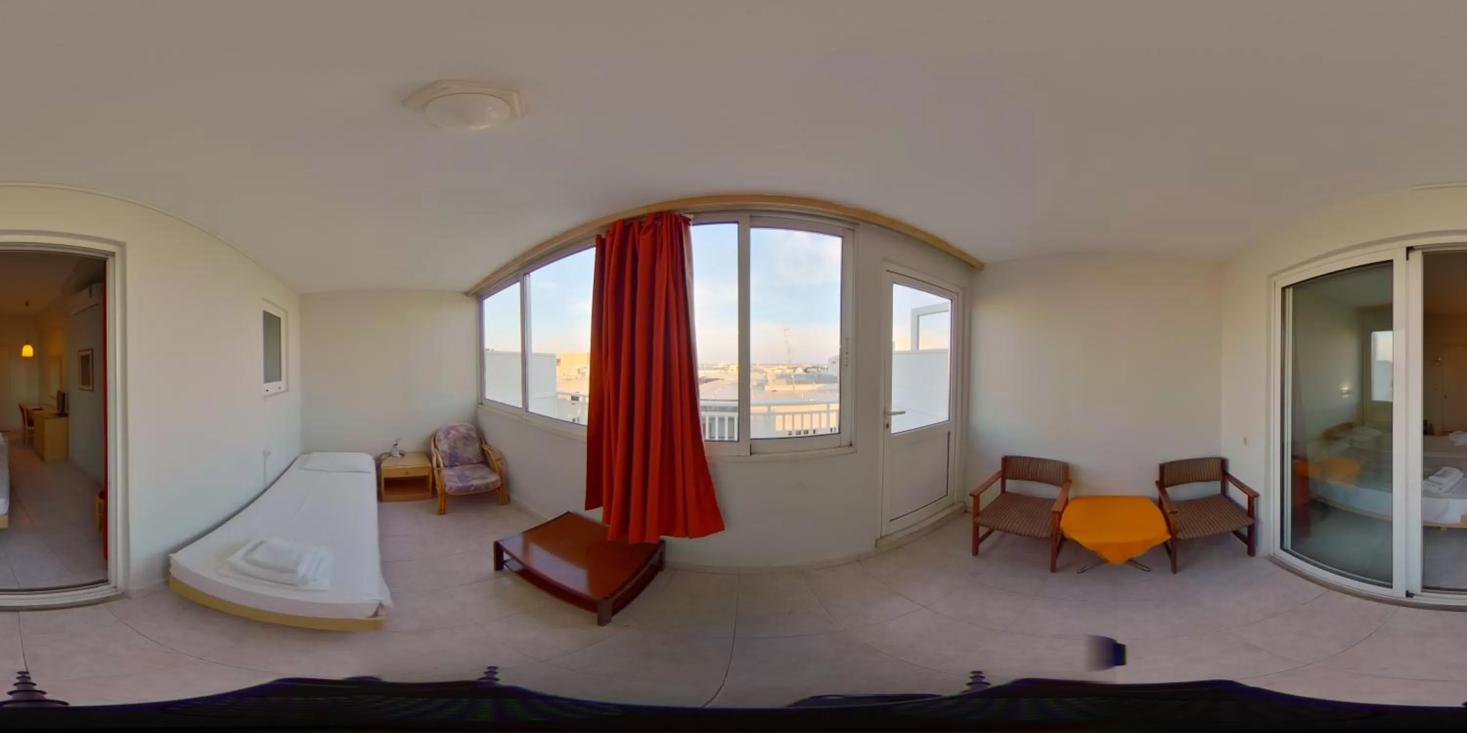 Family, Bed in Savoy City Hotel