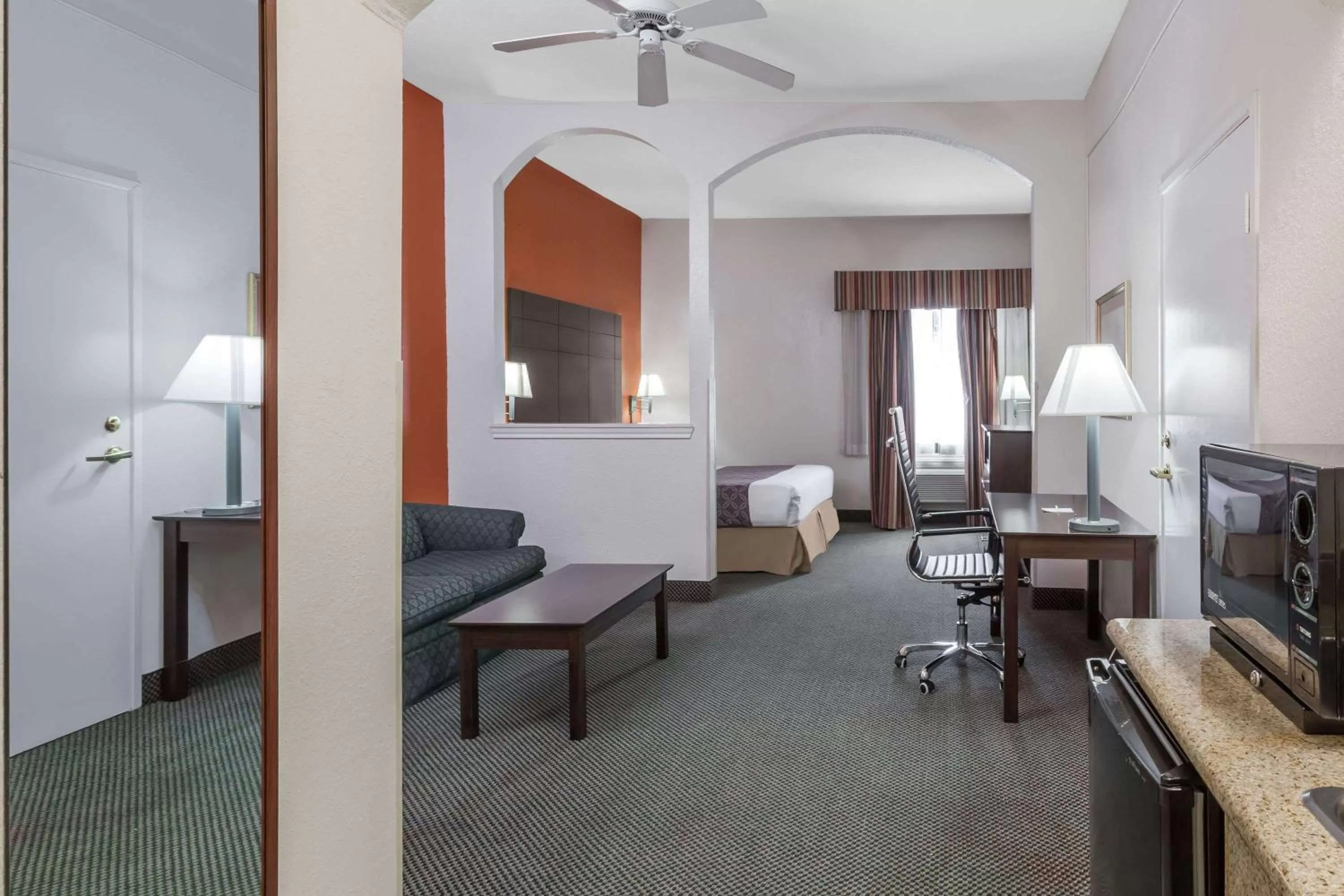 Photo of the whole room in Days Inn & Suites by Wyndham Pasadena