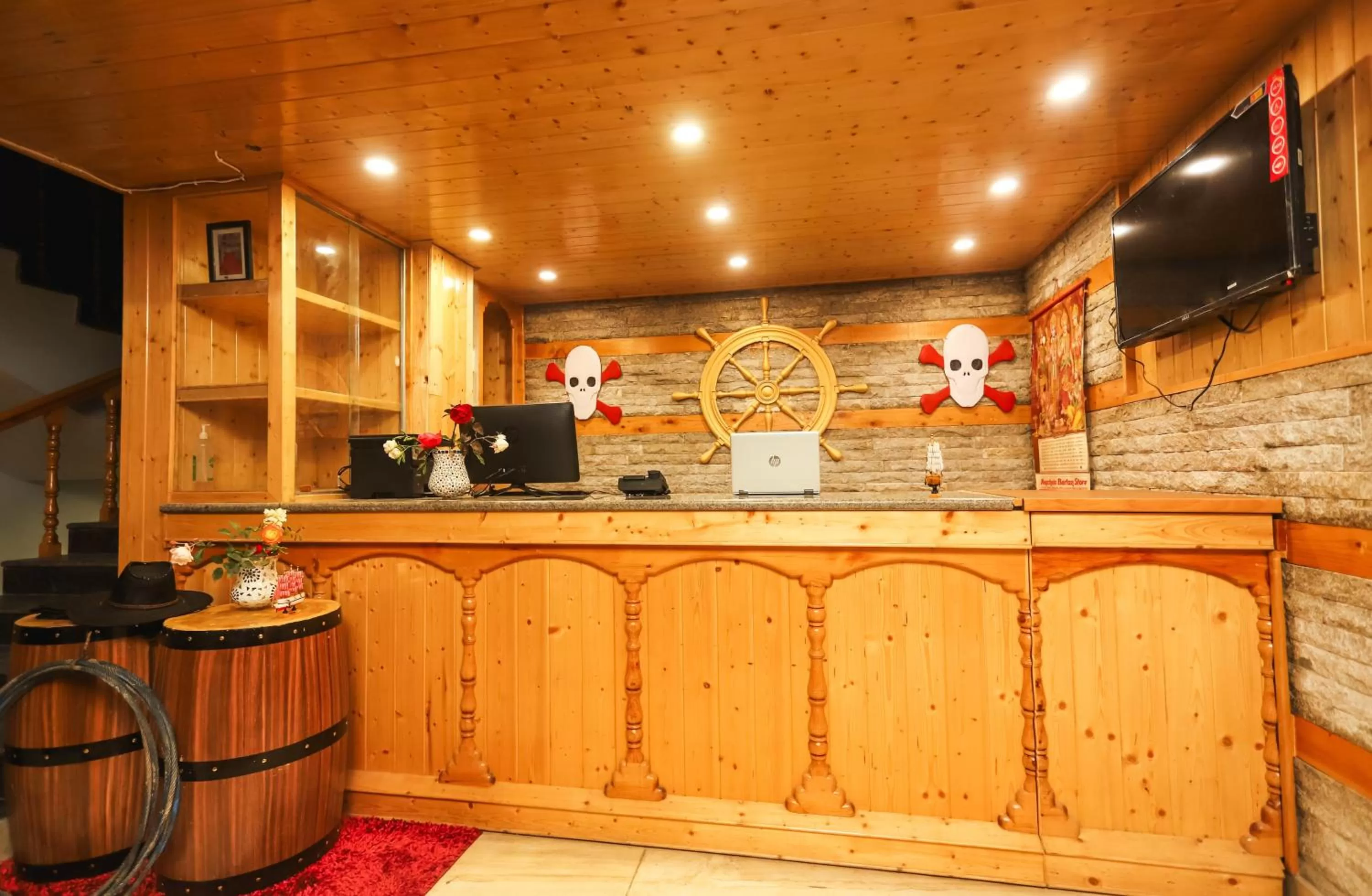 Lobby or reception in Hotel Smugglers Mountain View - central heated & air Cooled