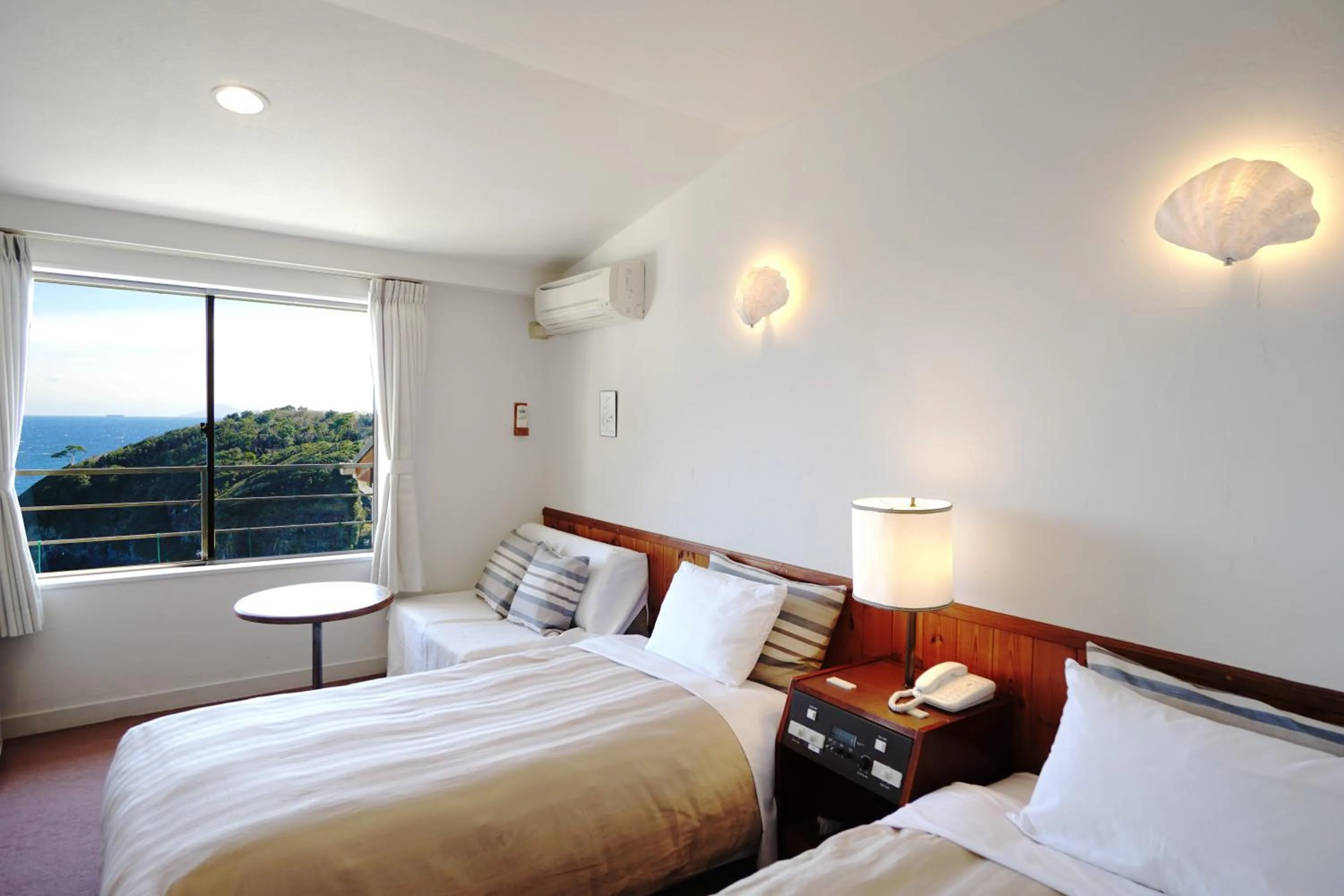 Photo of the whole room, Bed in Gardenvilla Shirahama
